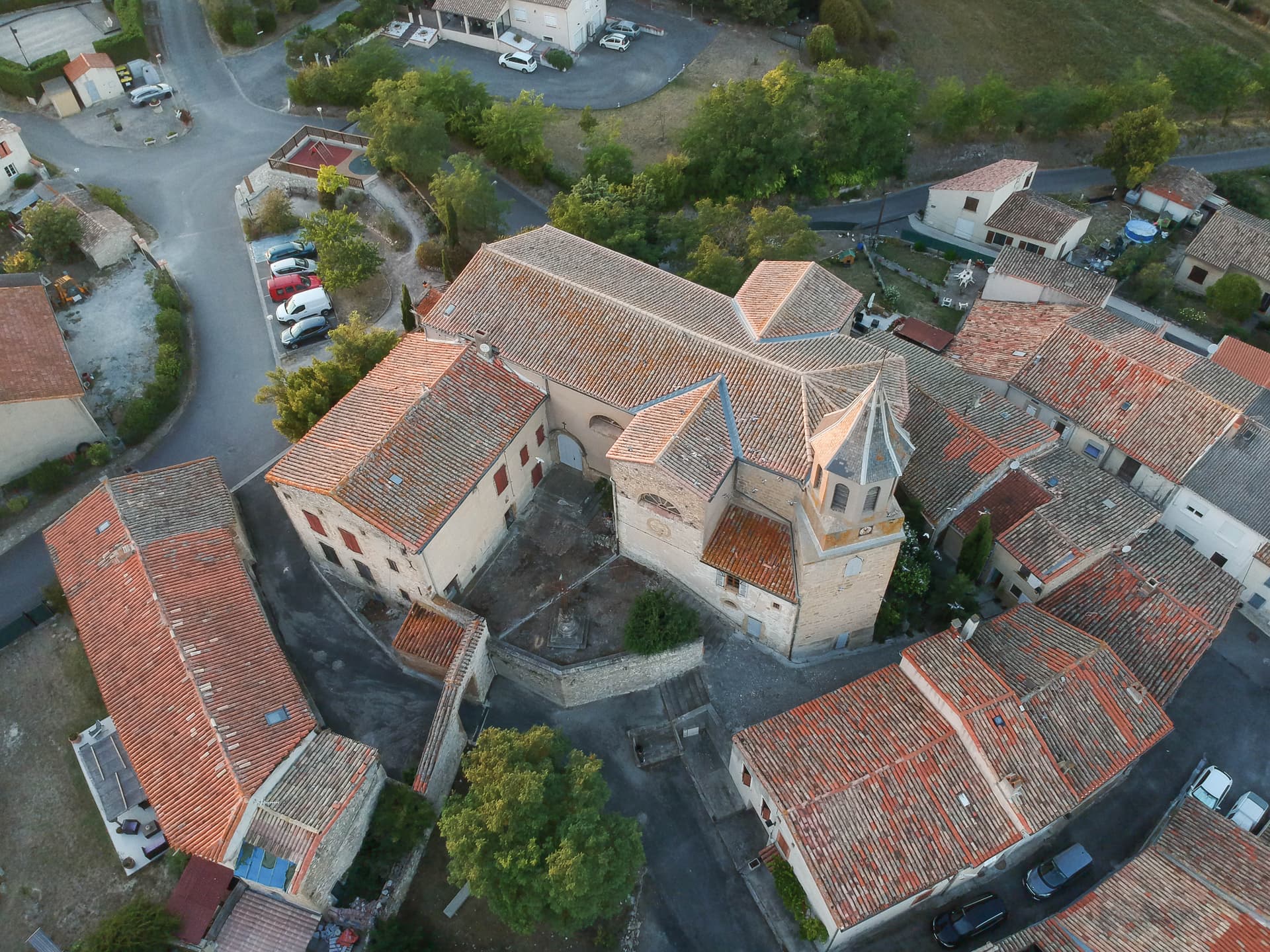 Église Saint-Pierre Saint-Paul de Laurabuc