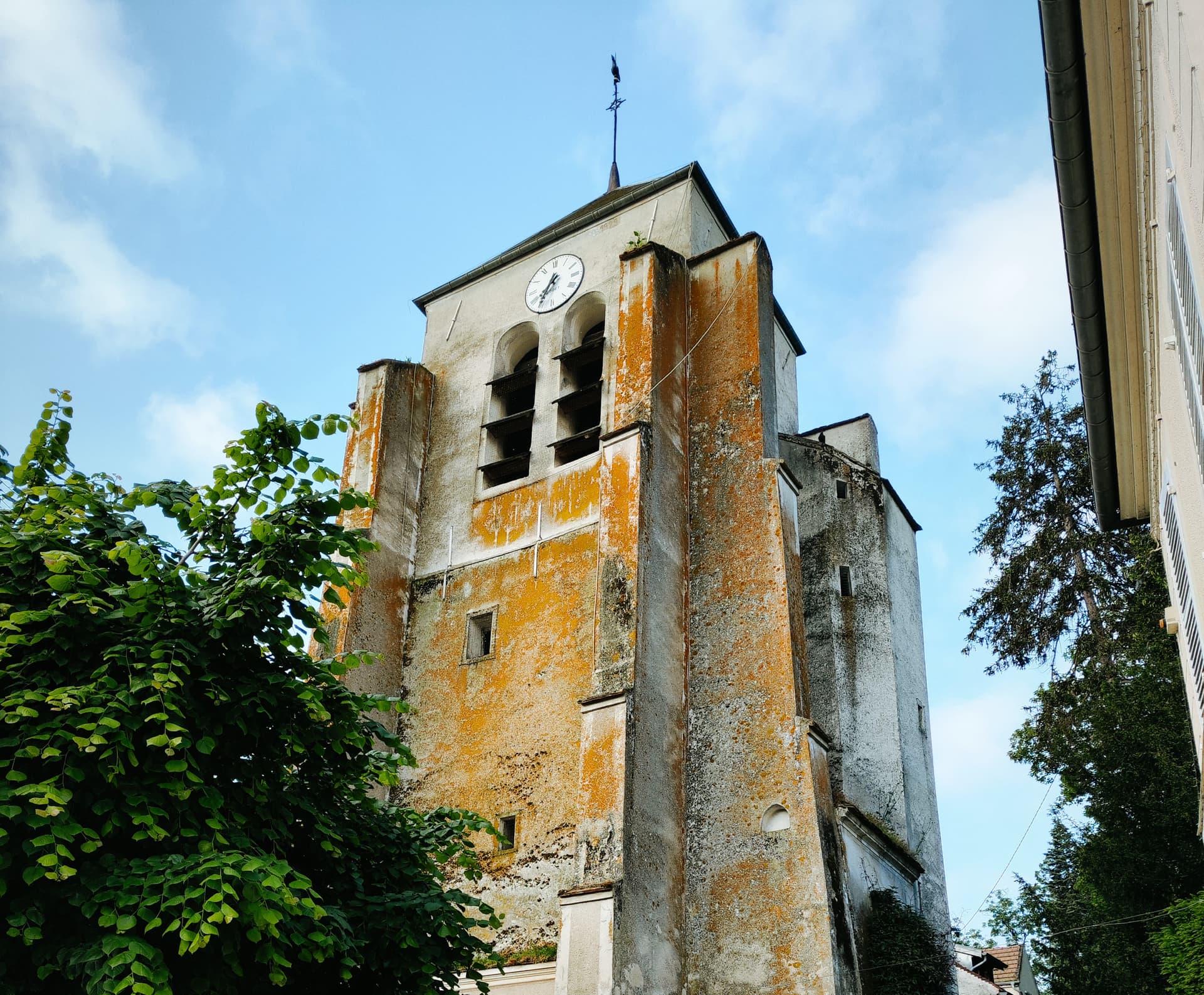 La restauration du clocher de Montry !