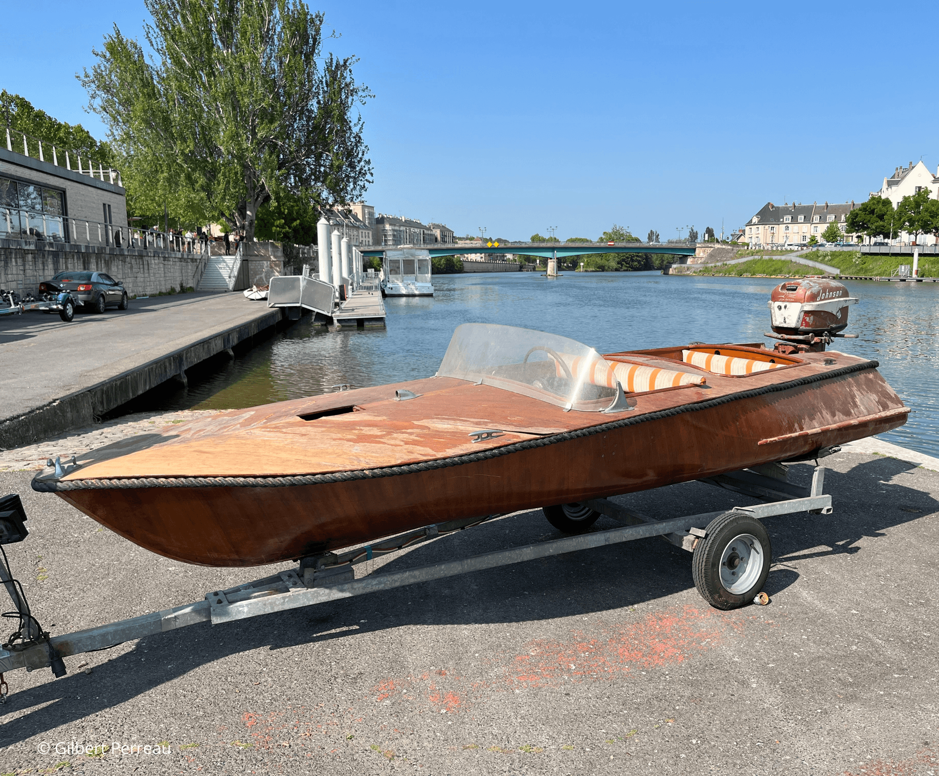Flottille de bateaux à Pontoise