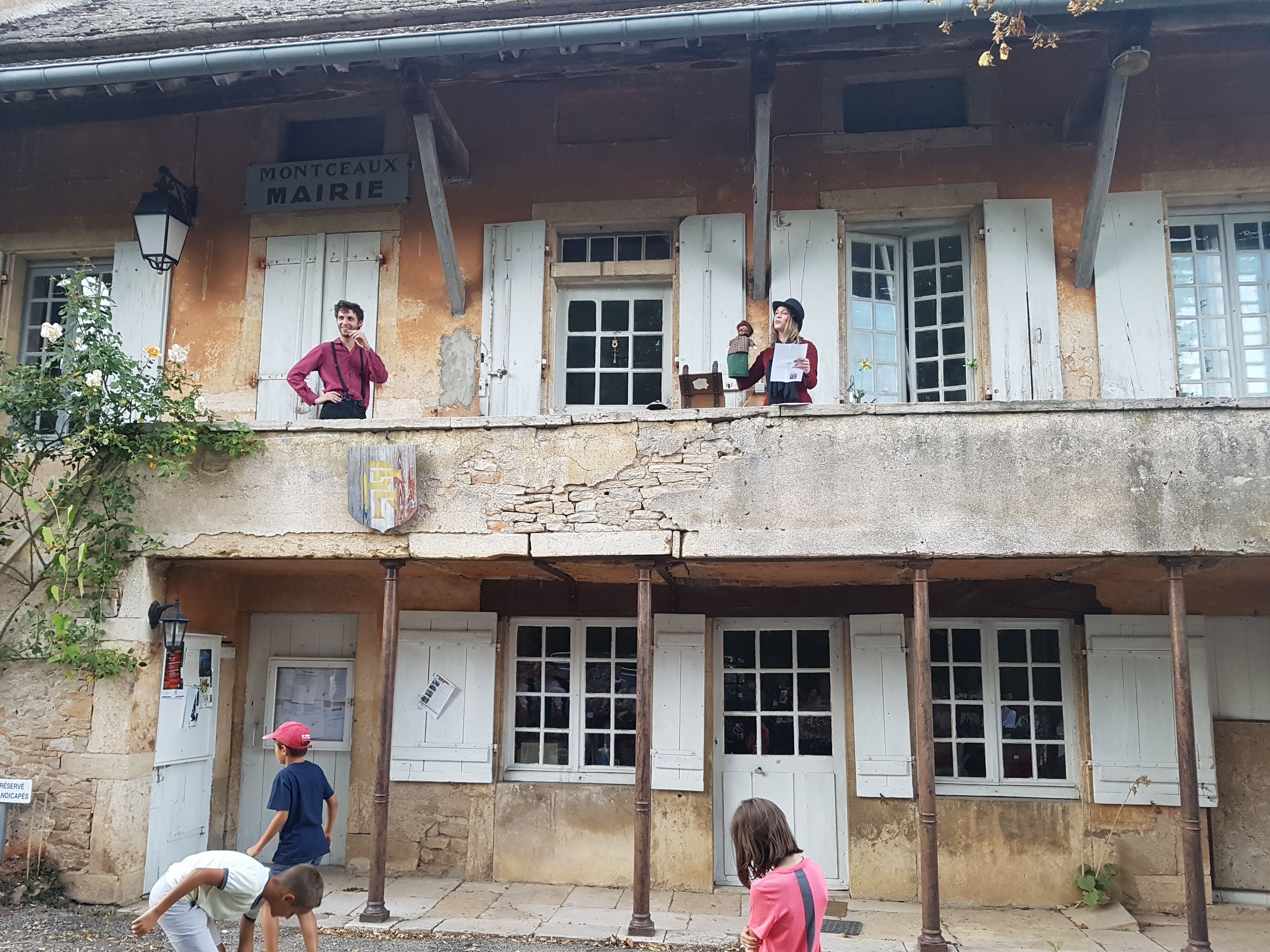 Maison commune de Montceaux-Ragny