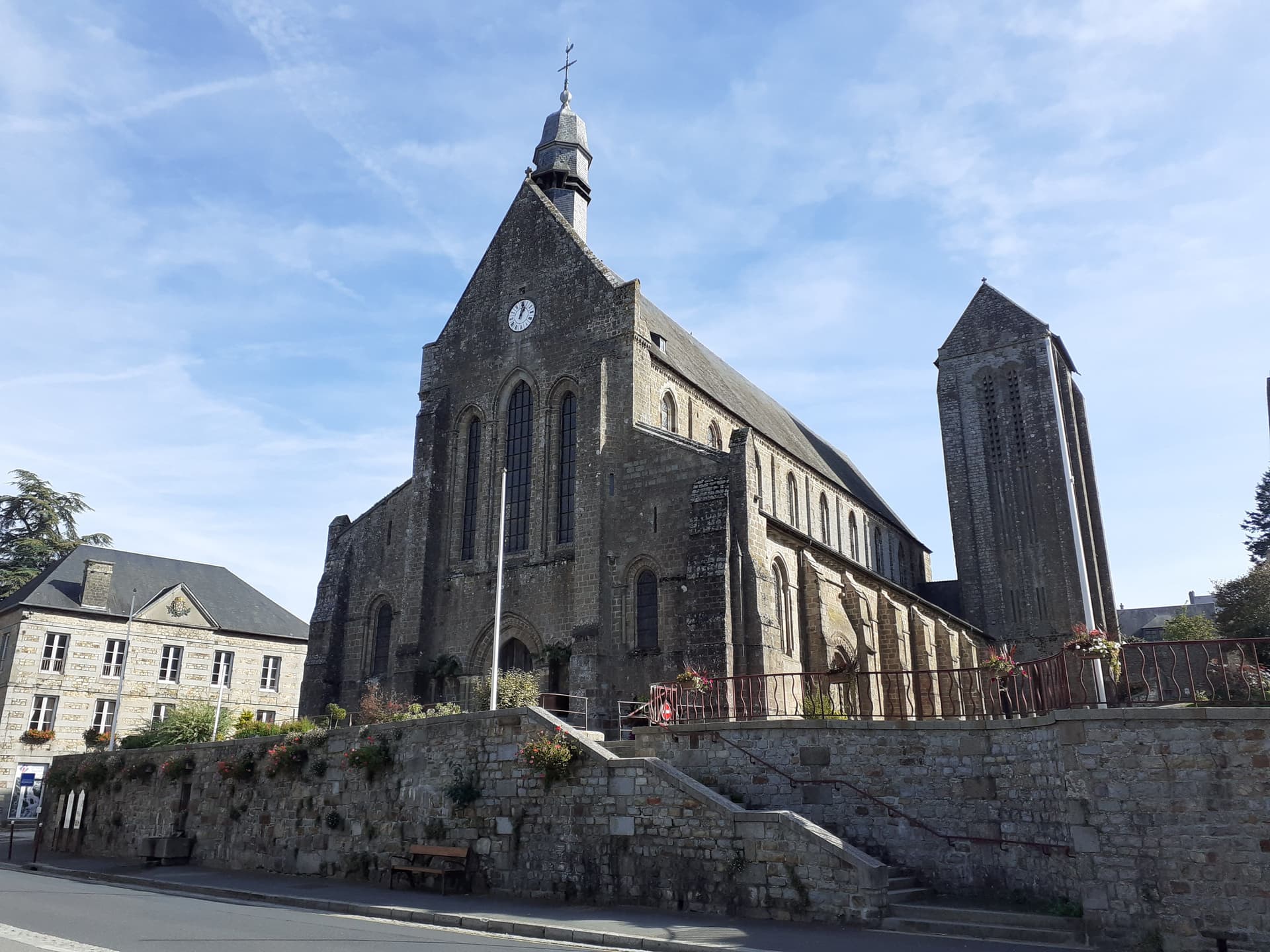 L'orgue de la Collégiale de Mortain-Bocage