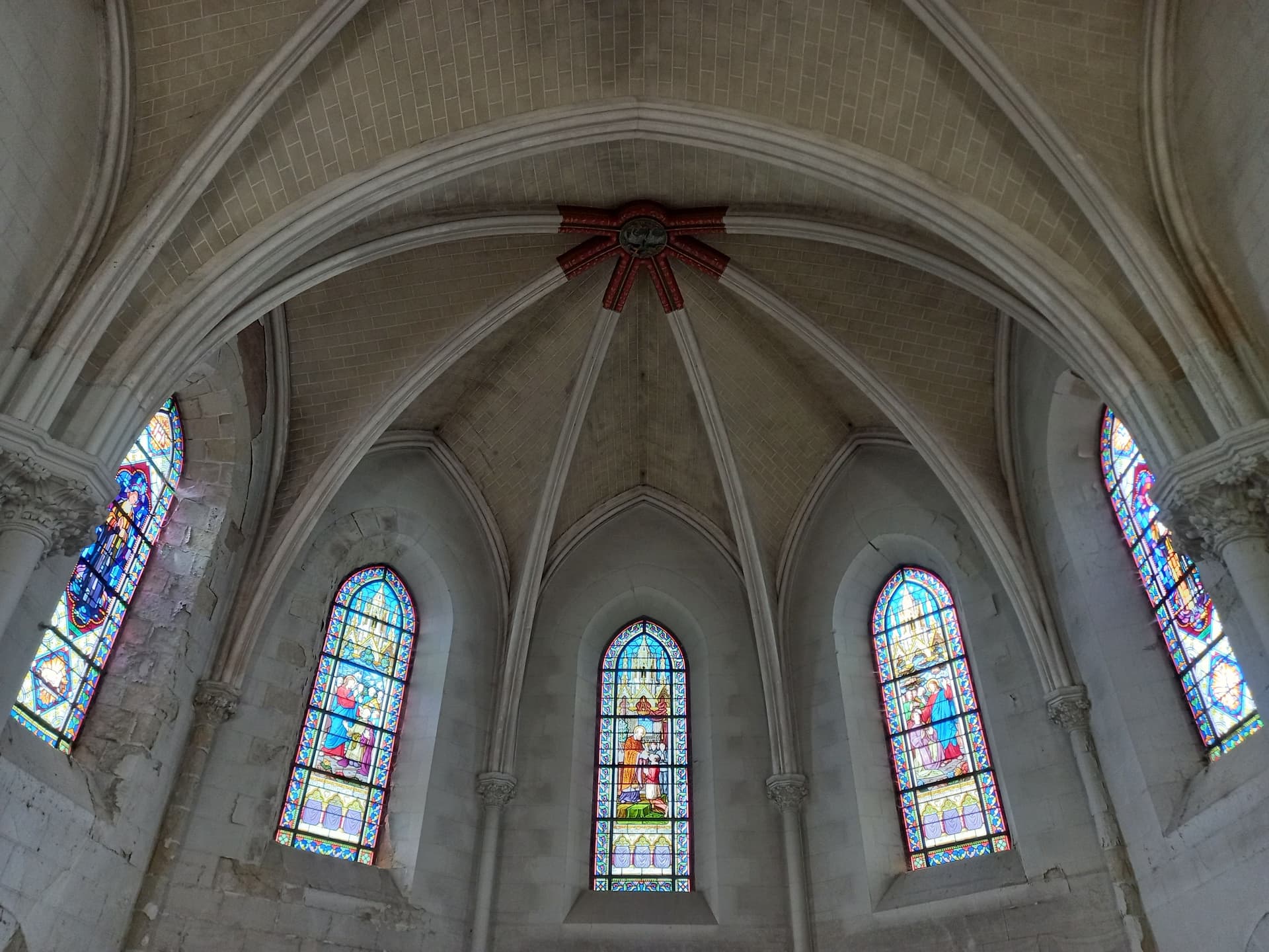 Vitraux de la chapelle de l'Institut Public Ocens