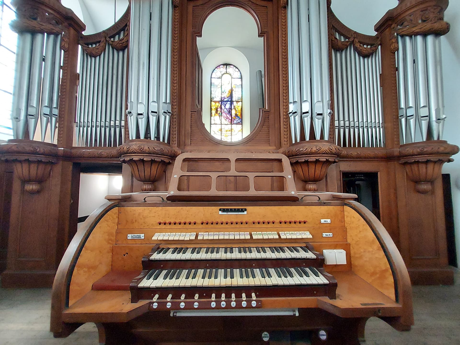 Orgue Schwenkedel de l'église de Burnhaupt-le-Bas