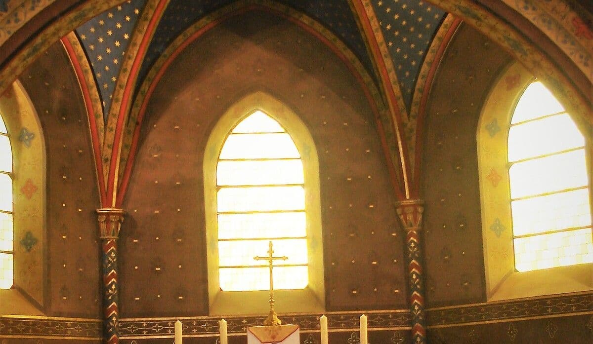 Vitraux de l'église de Cours-les-Barres