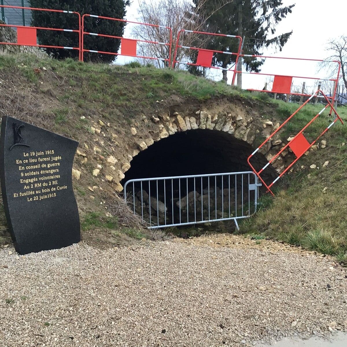 Cave aux Fusillés à Pévy