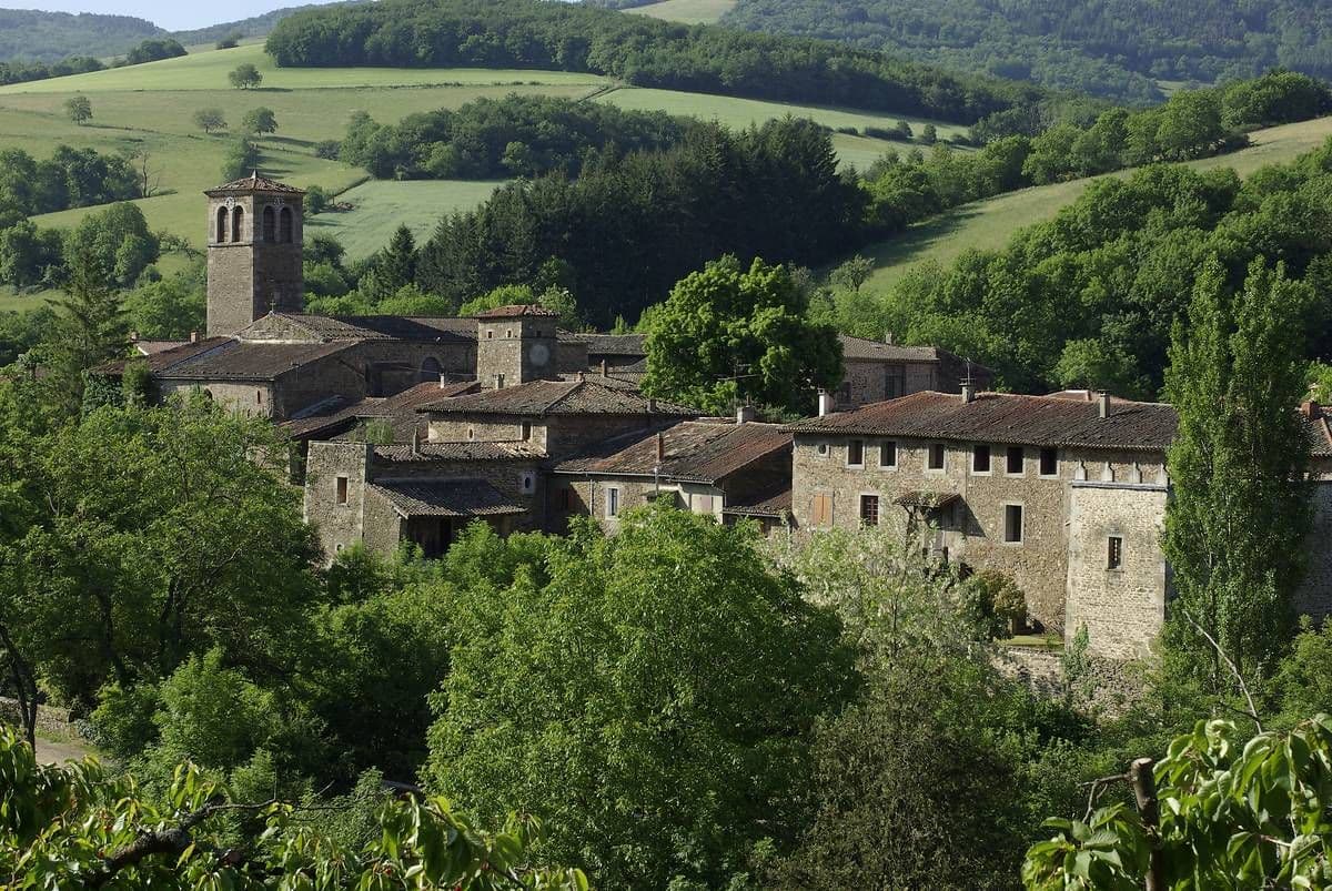 La chartreuse et l'église de Ste-Croix-en-Jarez