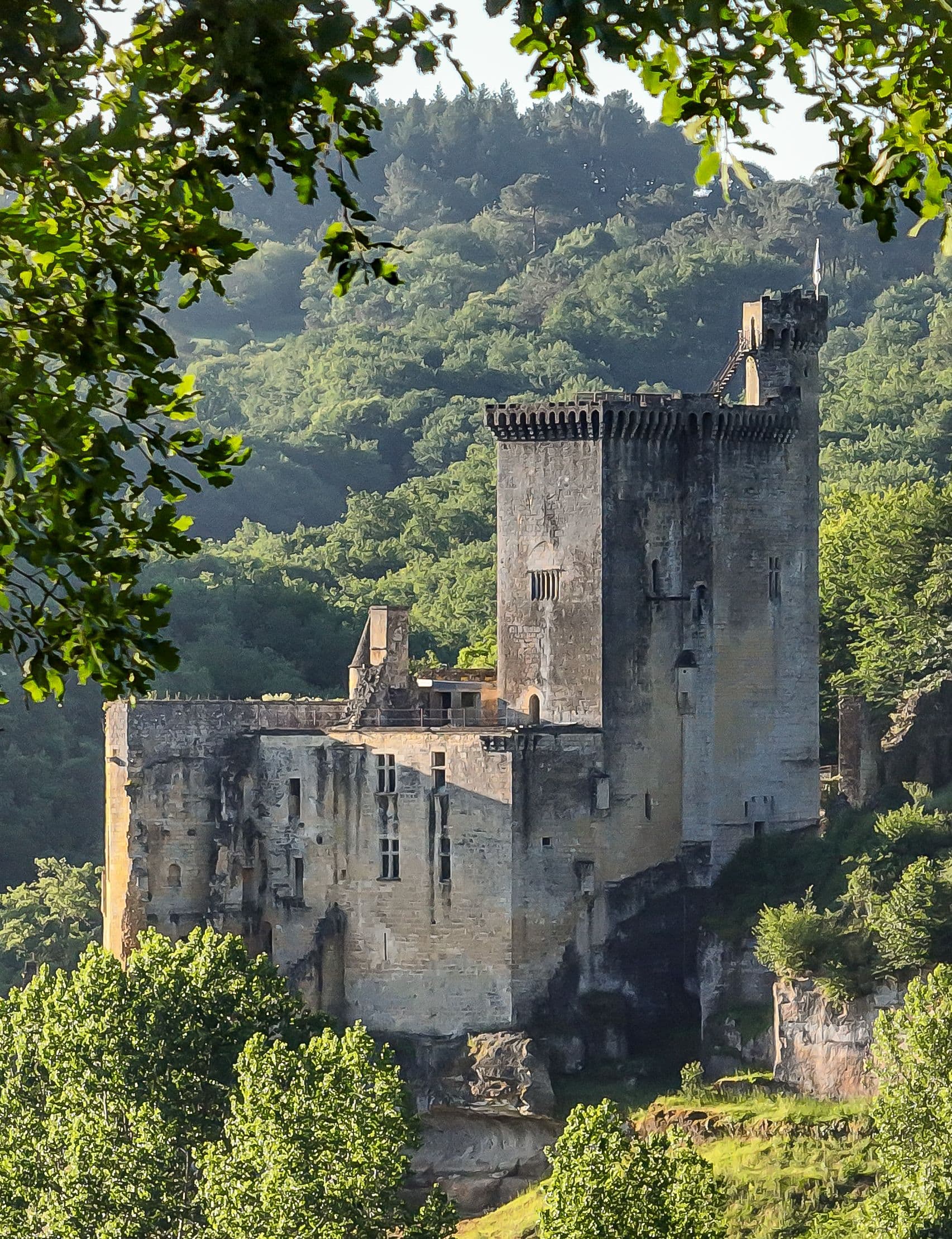 Chapelle du château de Commarque aux Eyzies