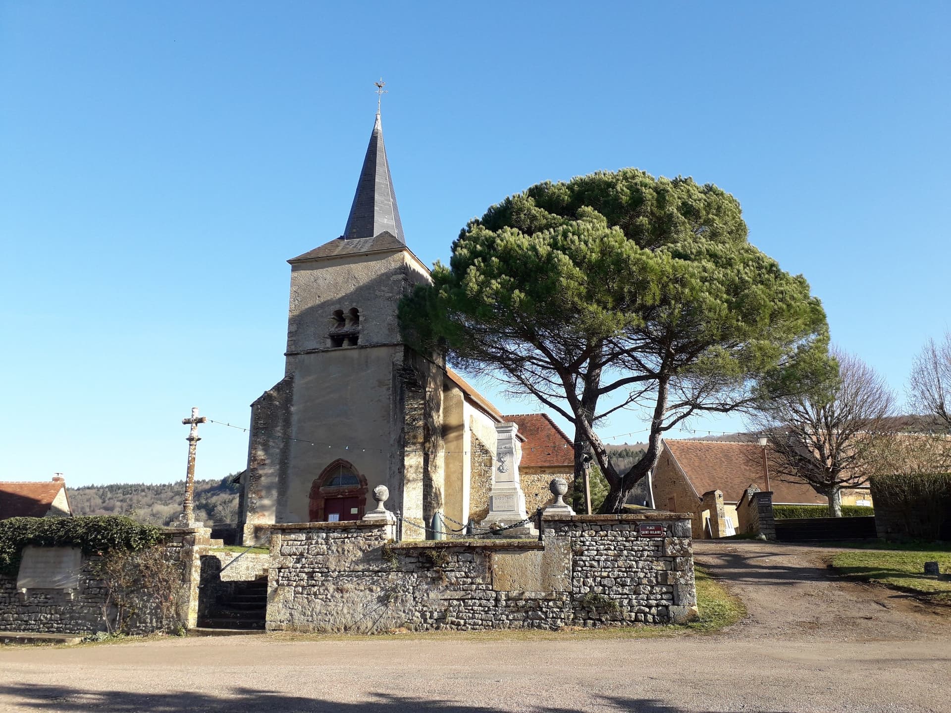 Eglise à Bazoches