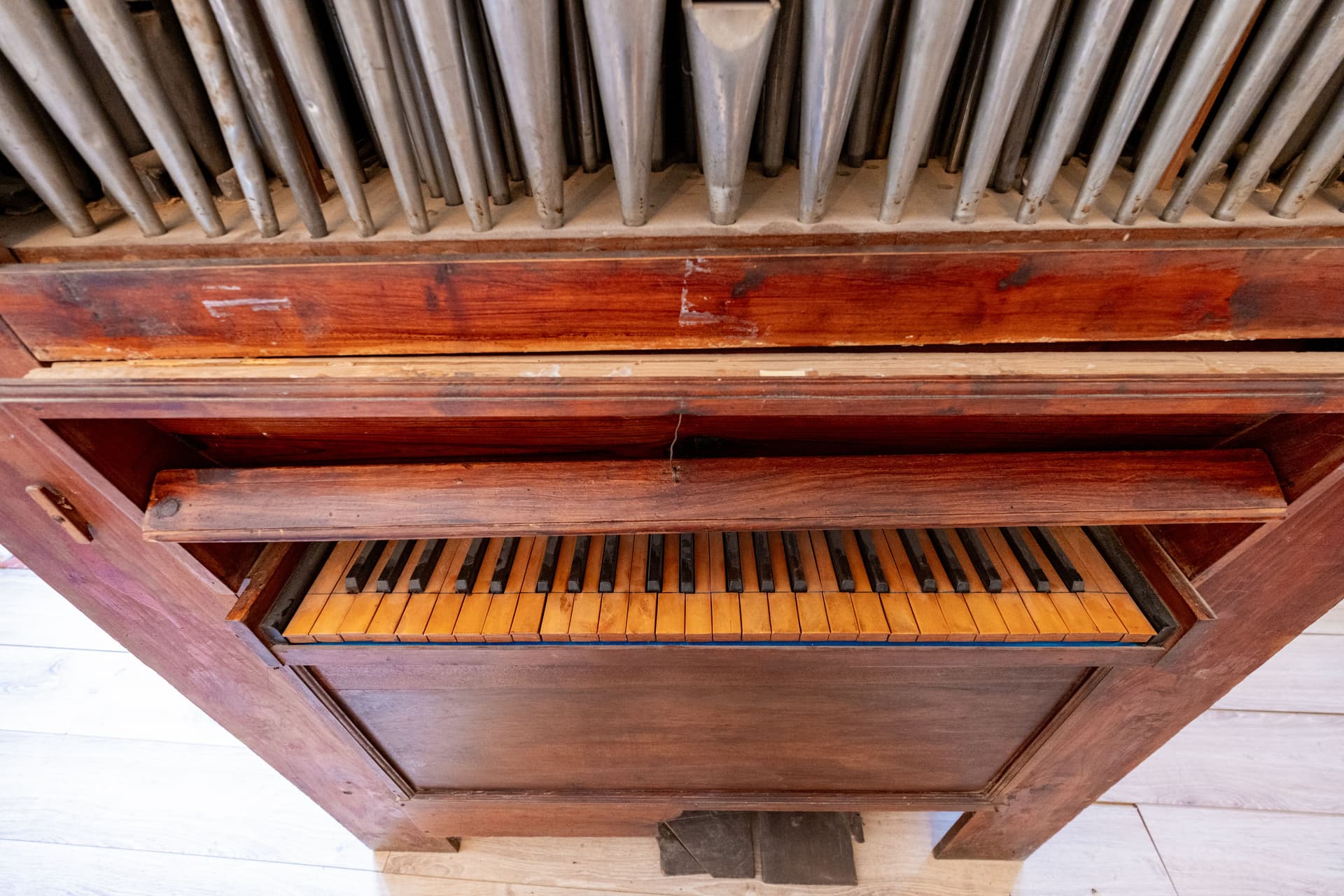 Orgue-armoire du XIXe siècle