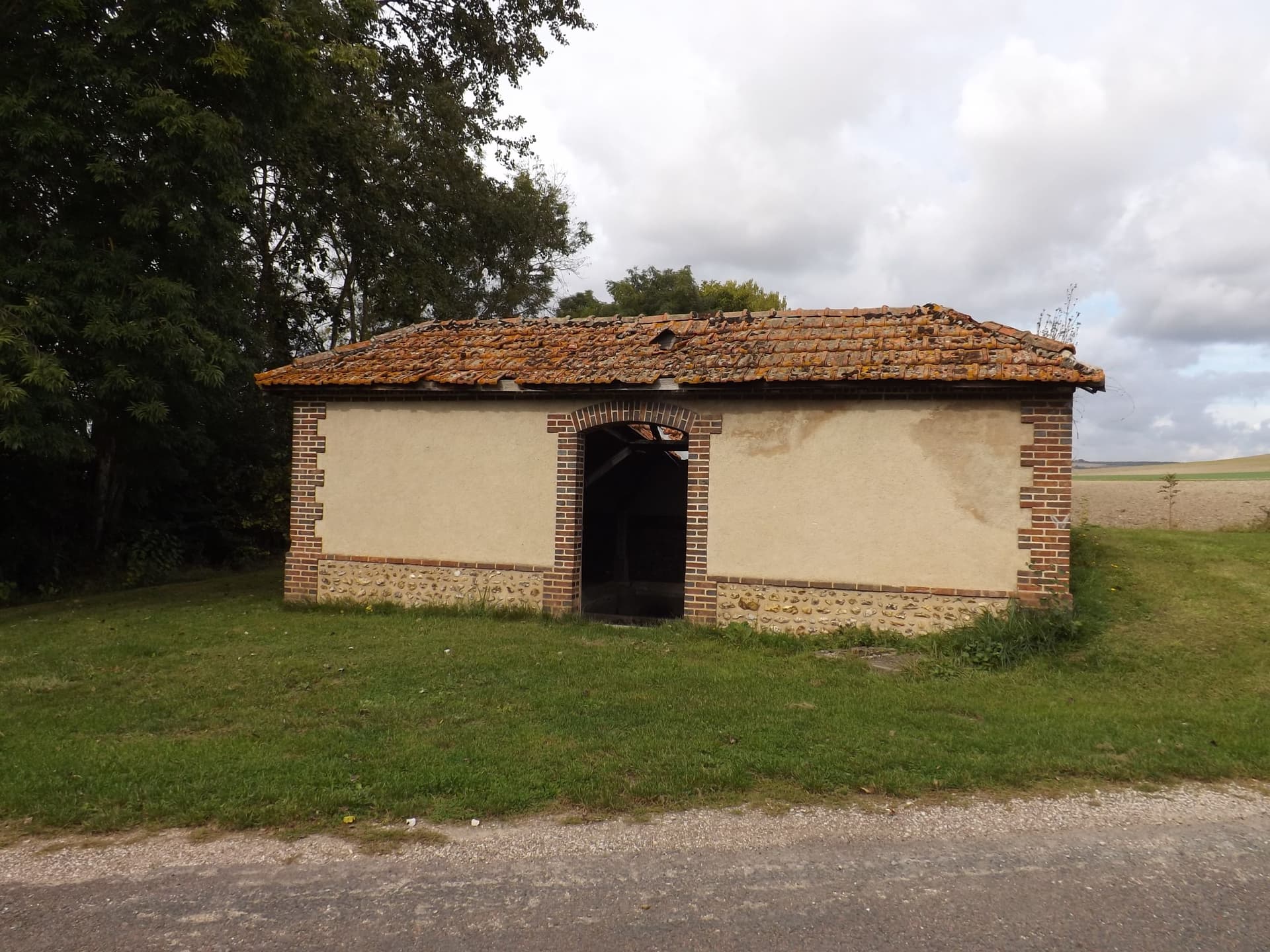 Lavoir à Laroche-Saint-Cydroine