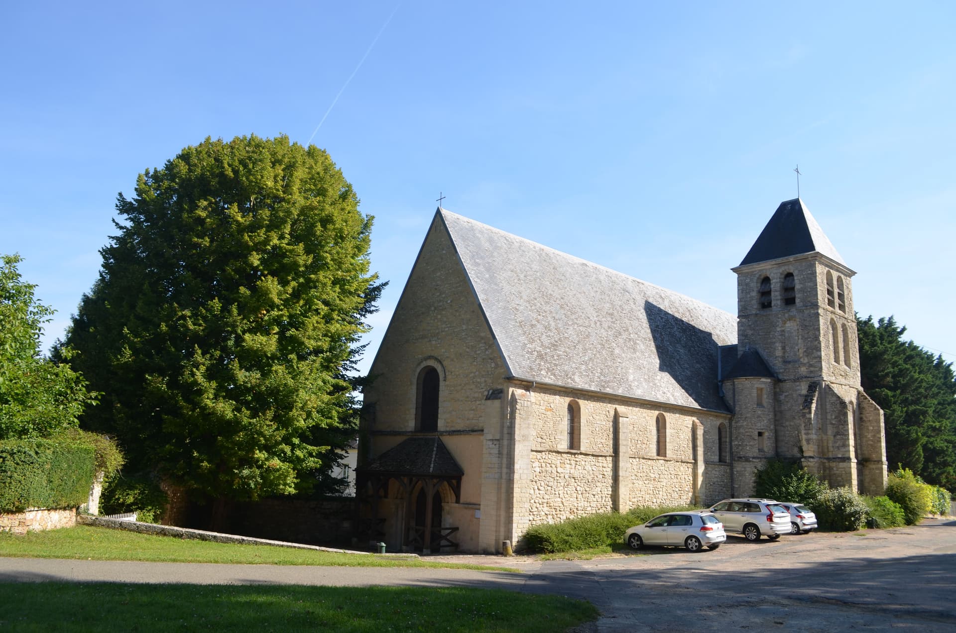 Église Sainte-Madeleine de Davron