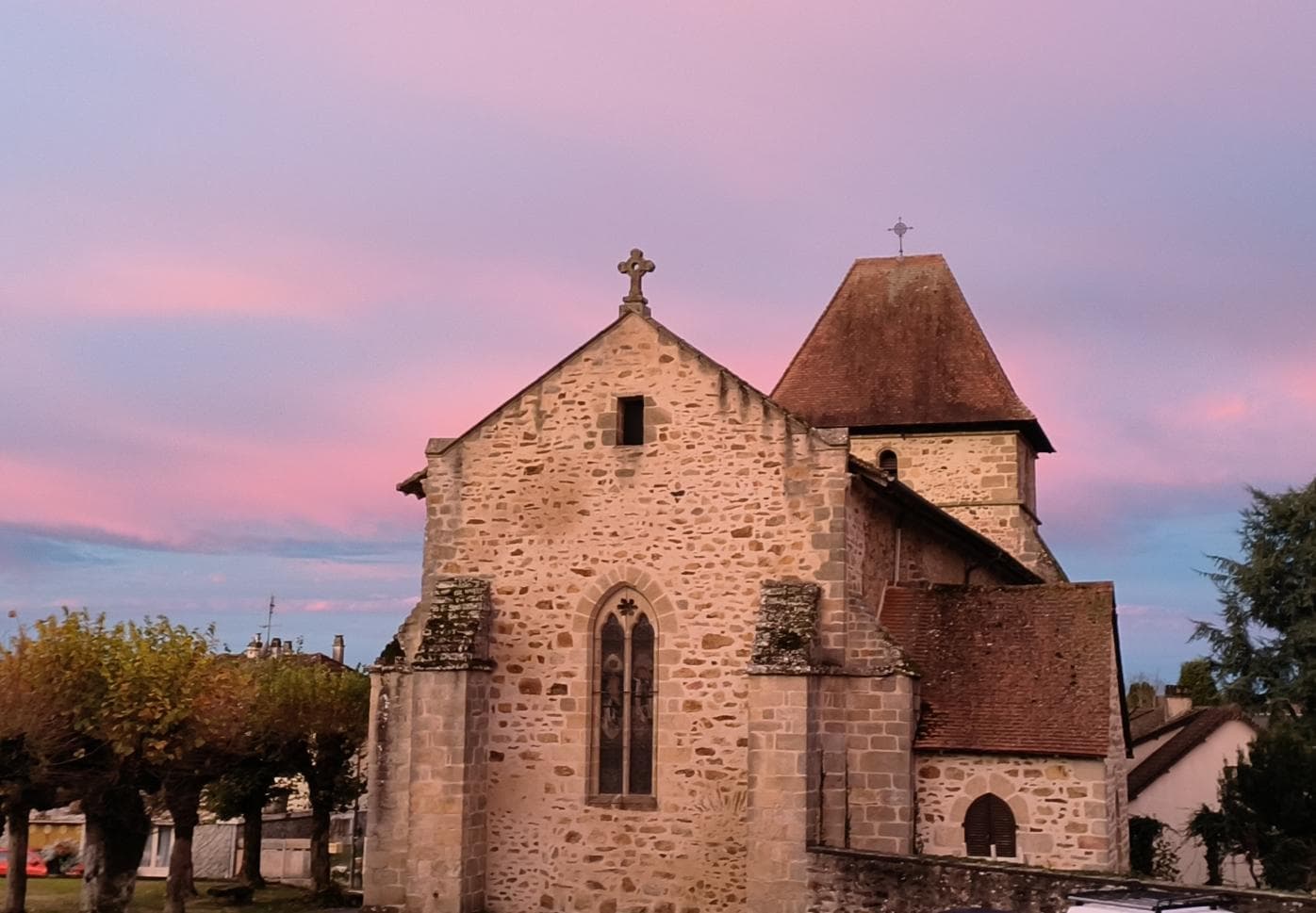 Eglise Saint Jean-Baptiste à Neuvic-Entier