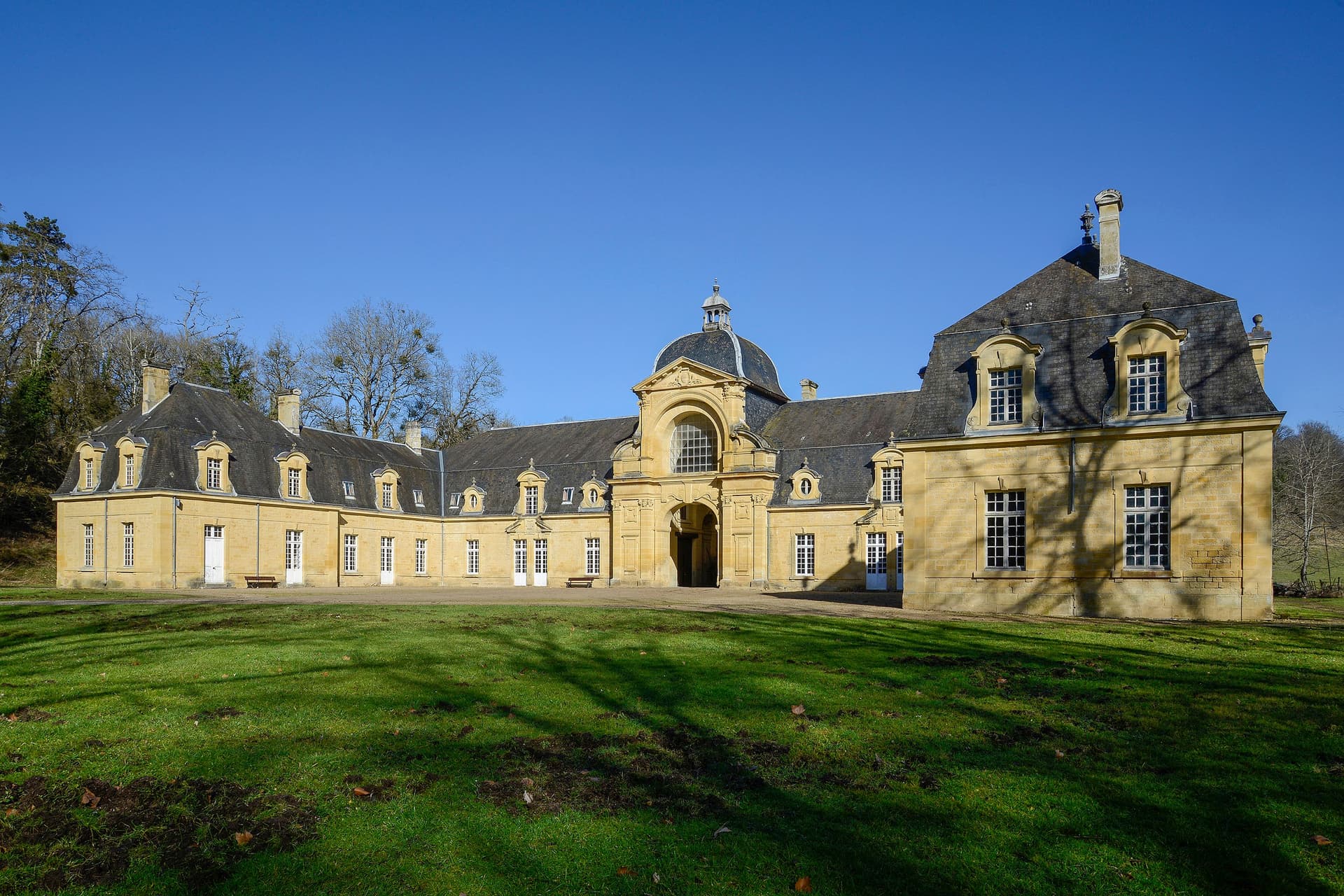 Ecuries du château de Prye