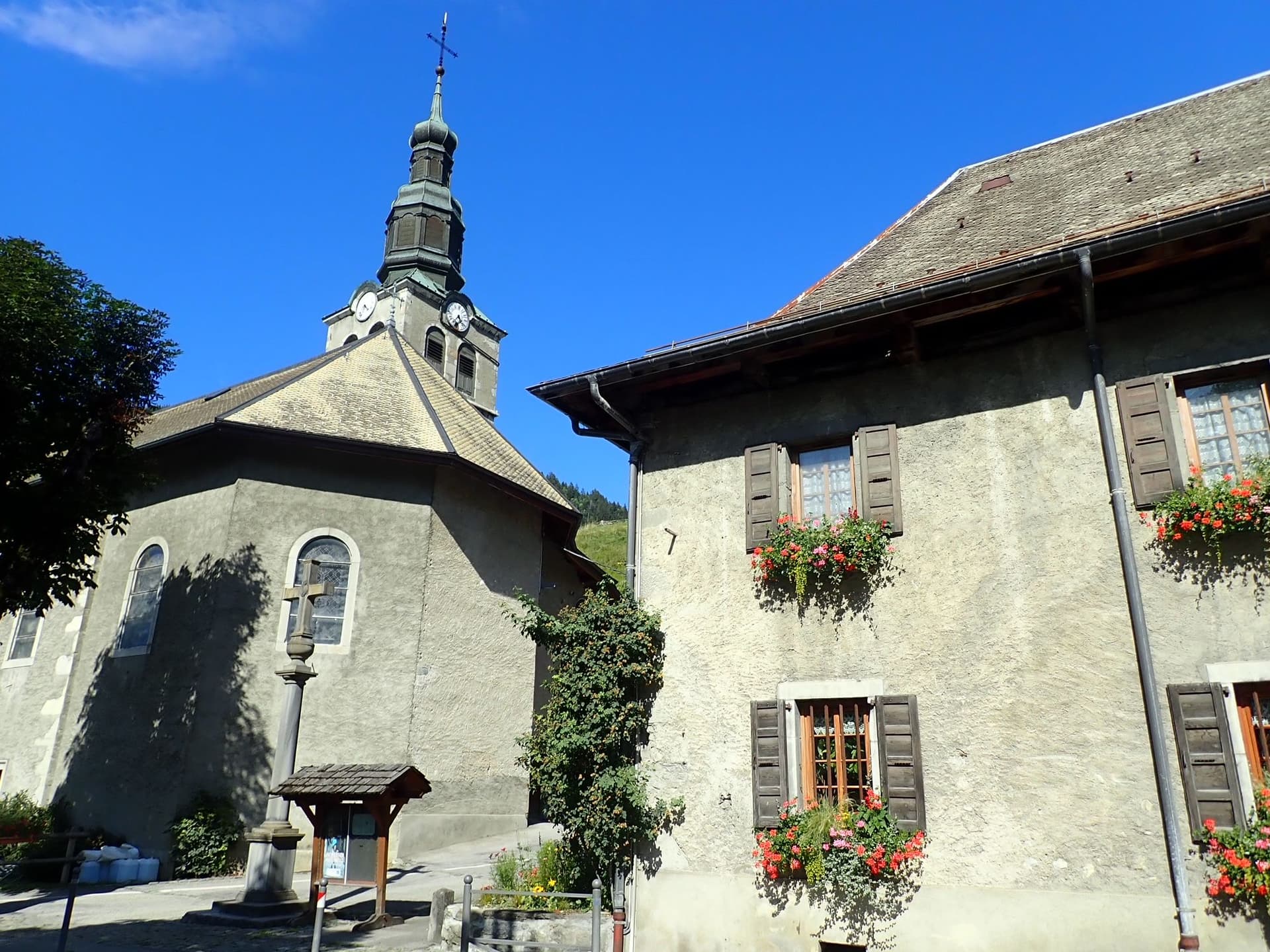 Eglise et presbytère de Morzine