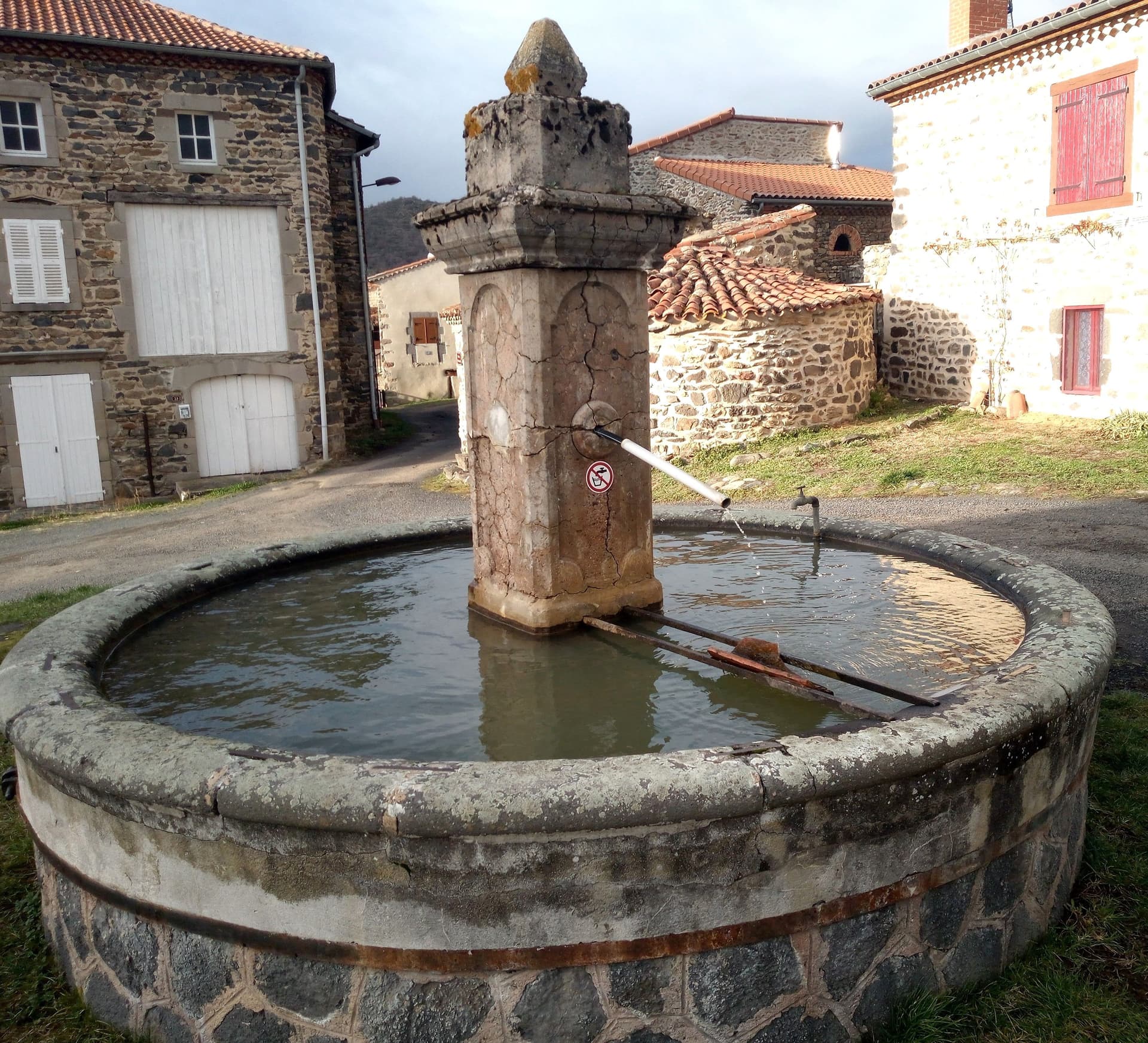Fontaine du Chambon à Blassac