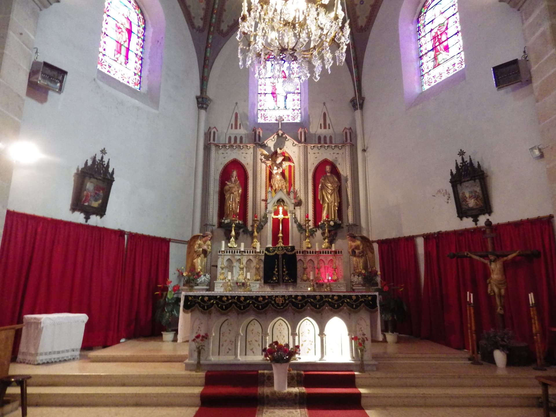 L'église Saint-Michel des Angles 