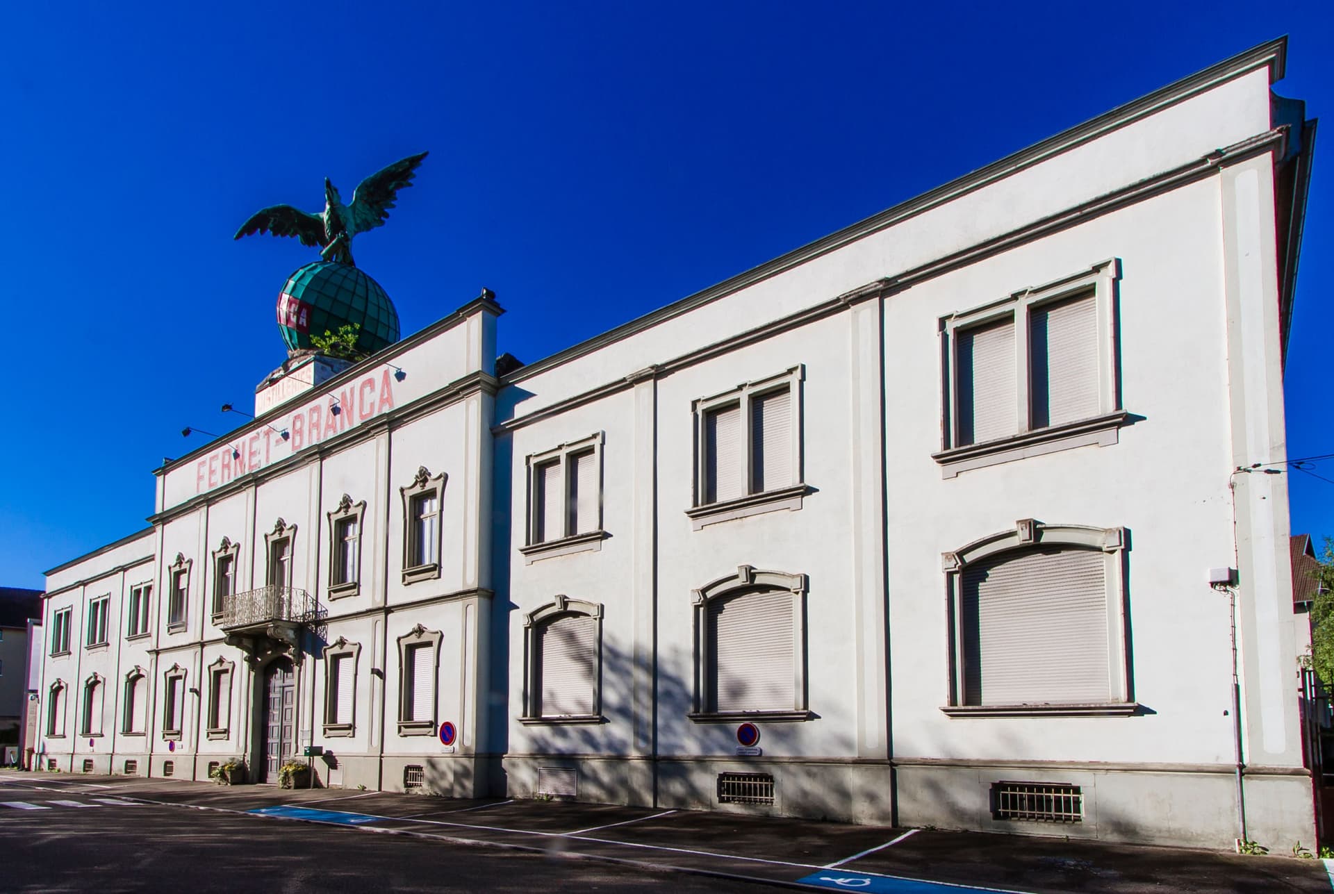 Aigle Fernet-Branca à Saint-Louis