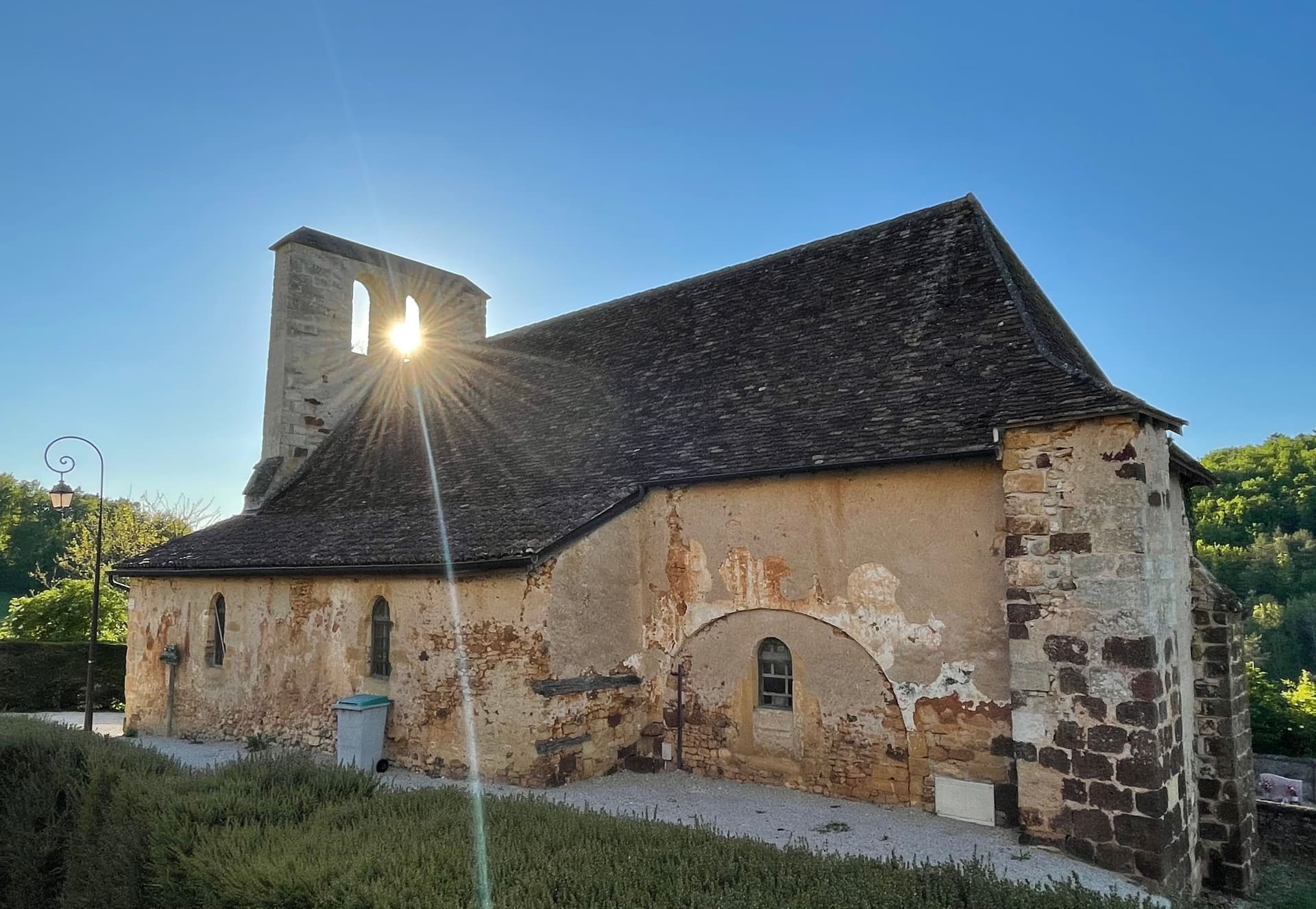 Eglise Saint-Saturnin à Rouffignac St-Cernin