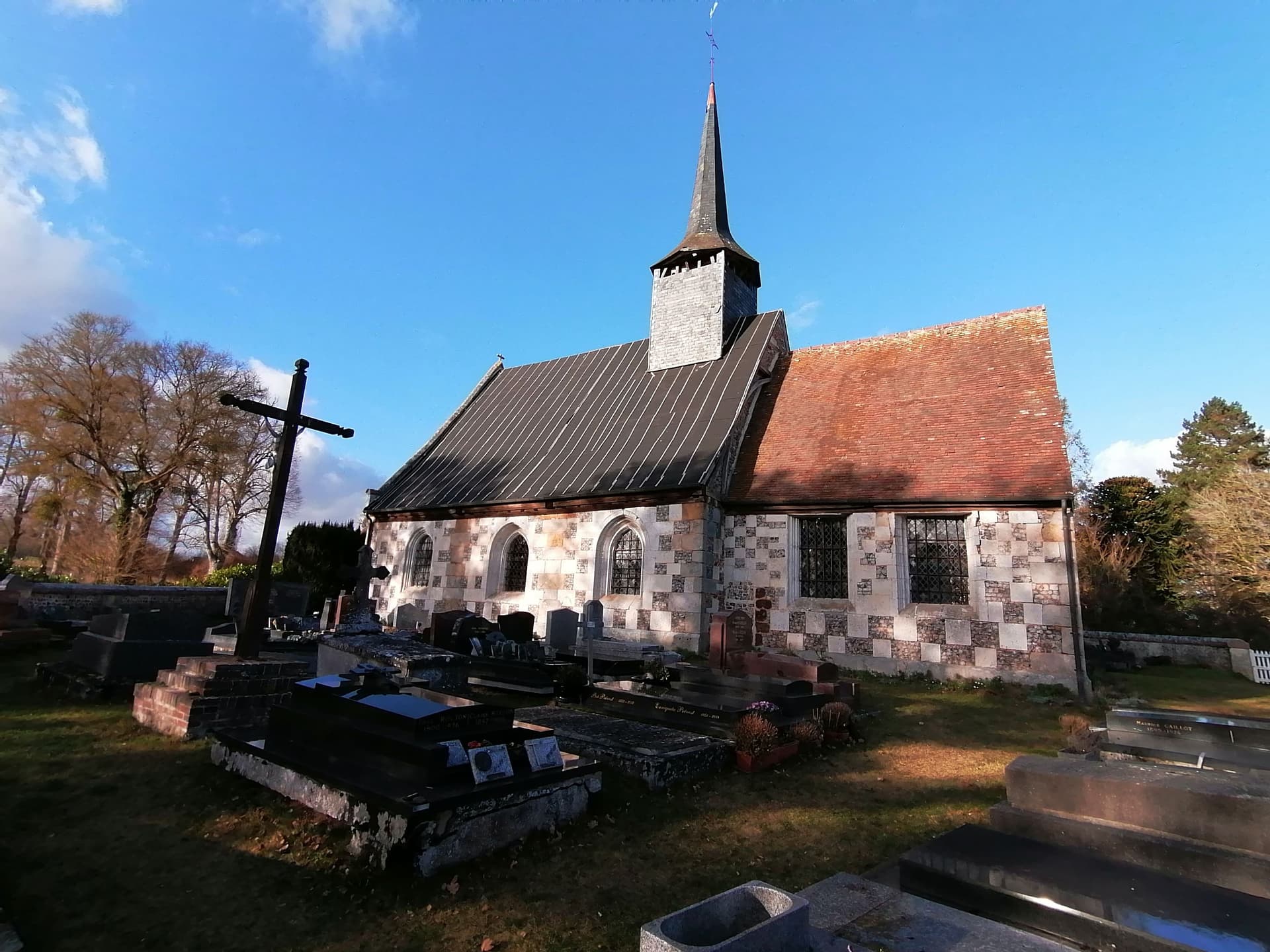Eglise Saint-Aubin d'Ajou