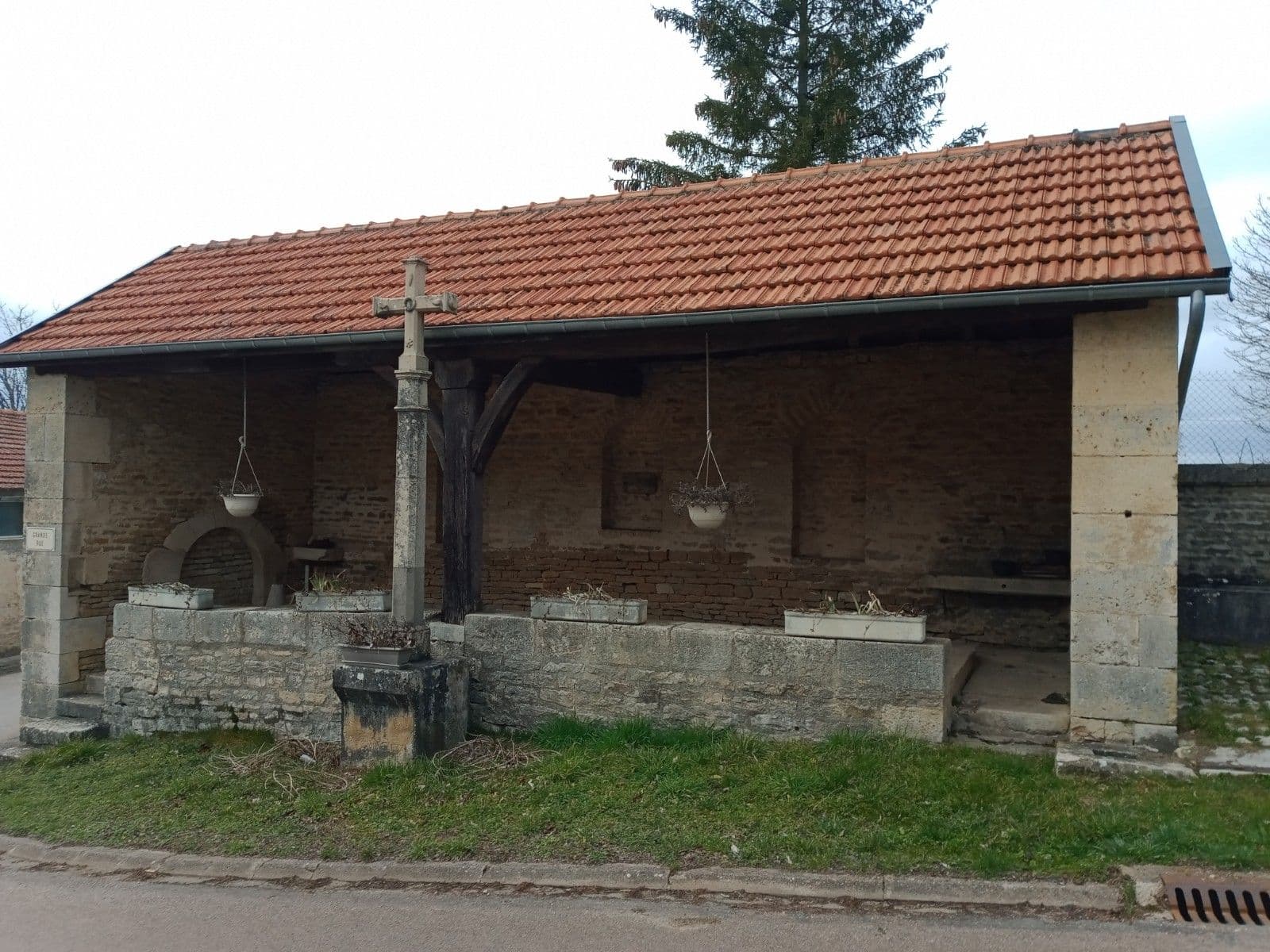 Lavoir fontaine de Colmier-le-Bas