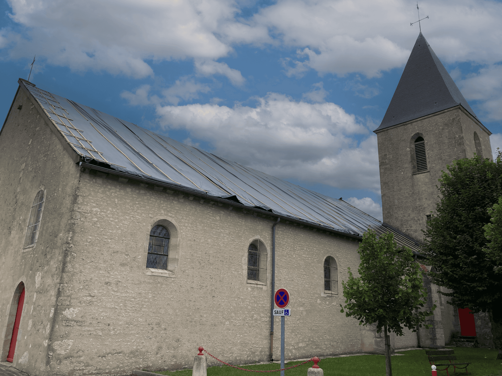 EGLISE SAINT JACQUES LE MAJEUR DE COURCELLES