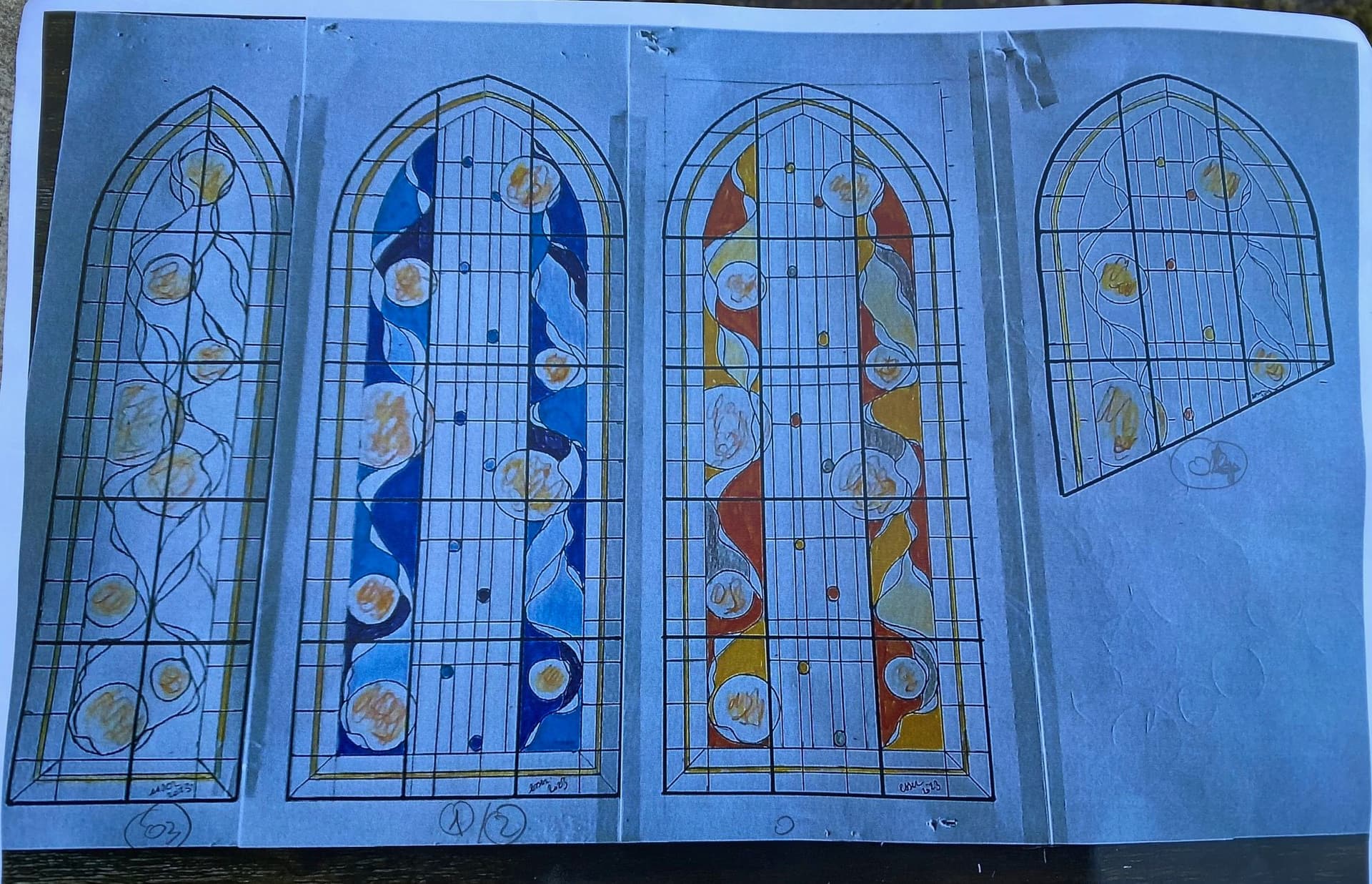 Les vitraux de Saint-Loup de Montdauphin