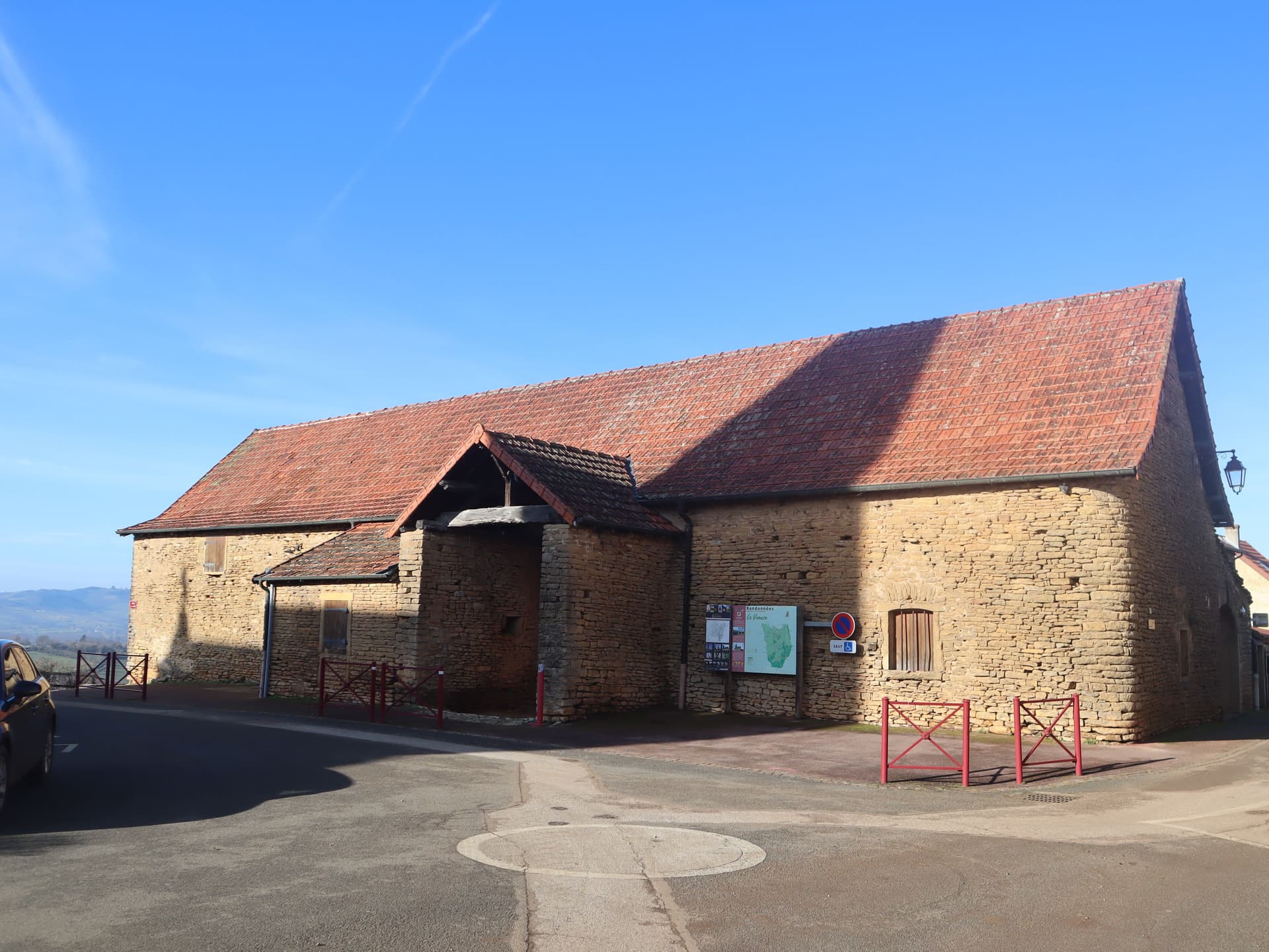 Grange du Dîme à La-Vineuse-sur-Frégande