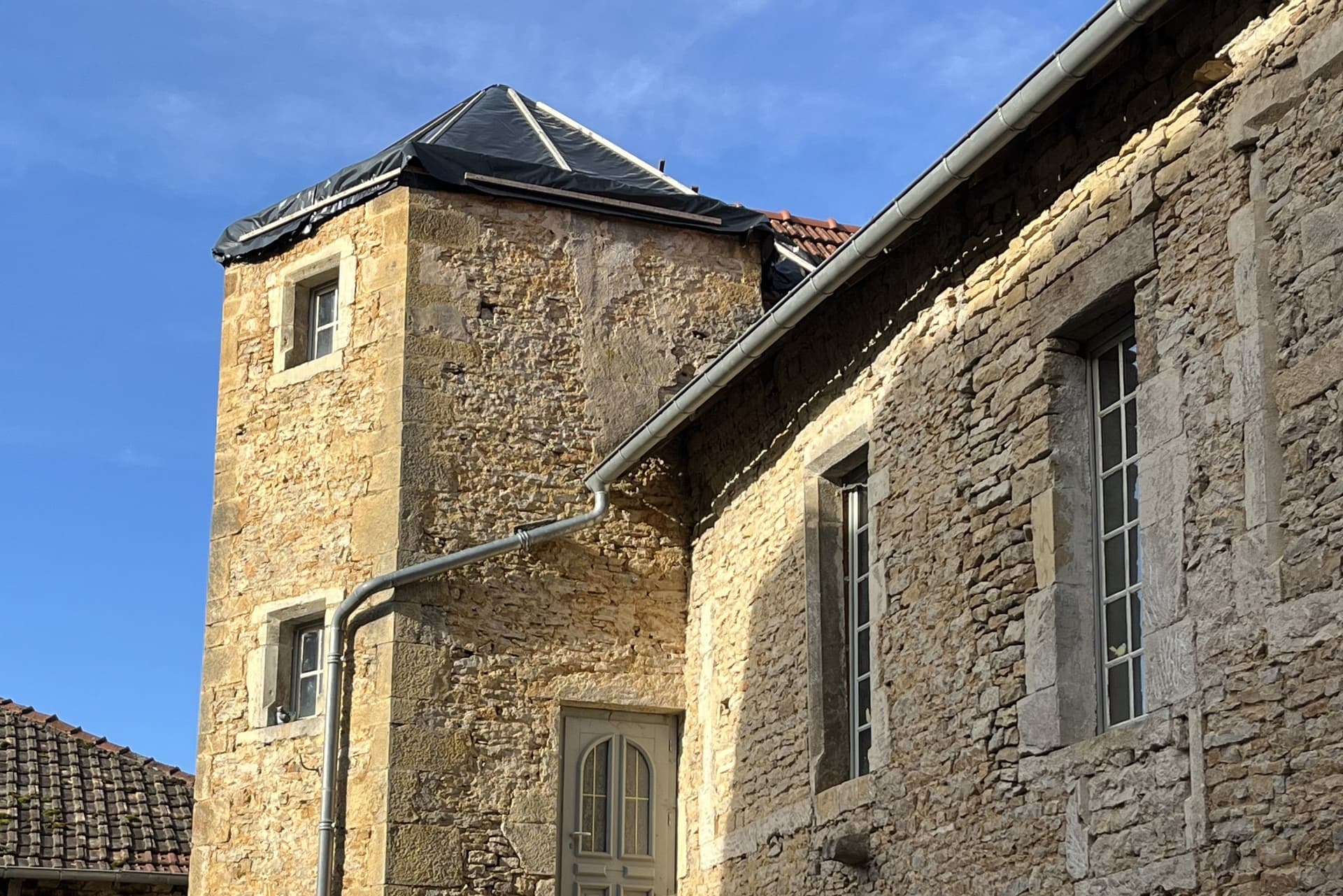 Tourelle d'escalier à Chariez