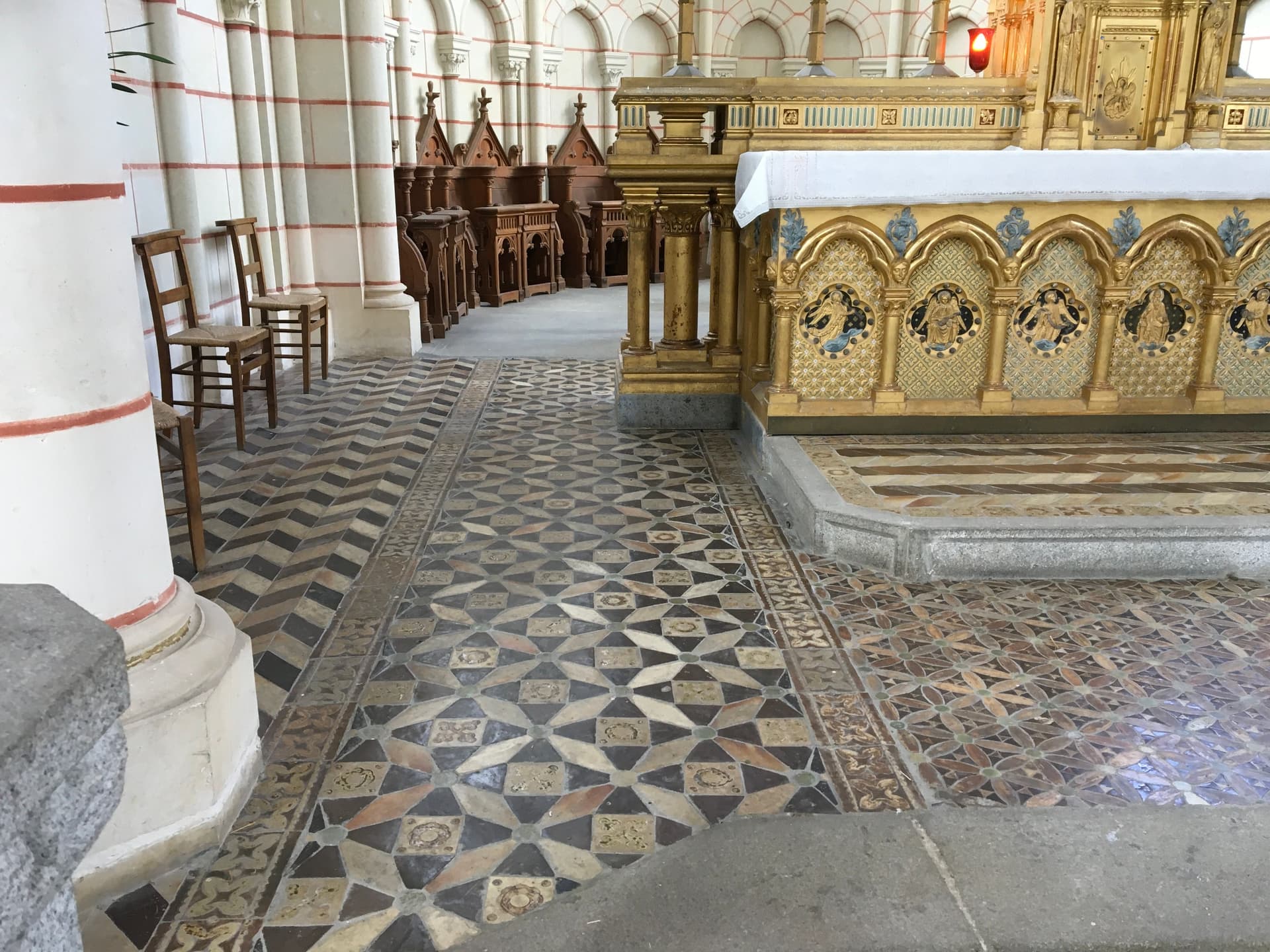 Eglise Saint-Vincent de Brézé 