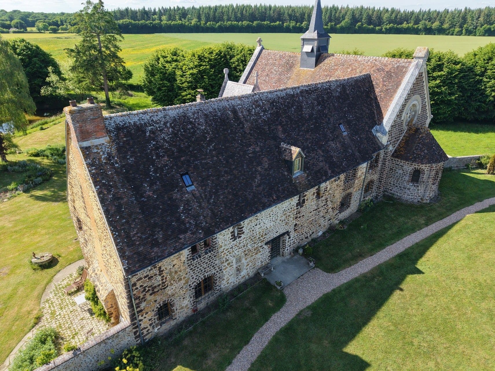 Pressoir de l'ancien prieuré Notre-Dame du Désert