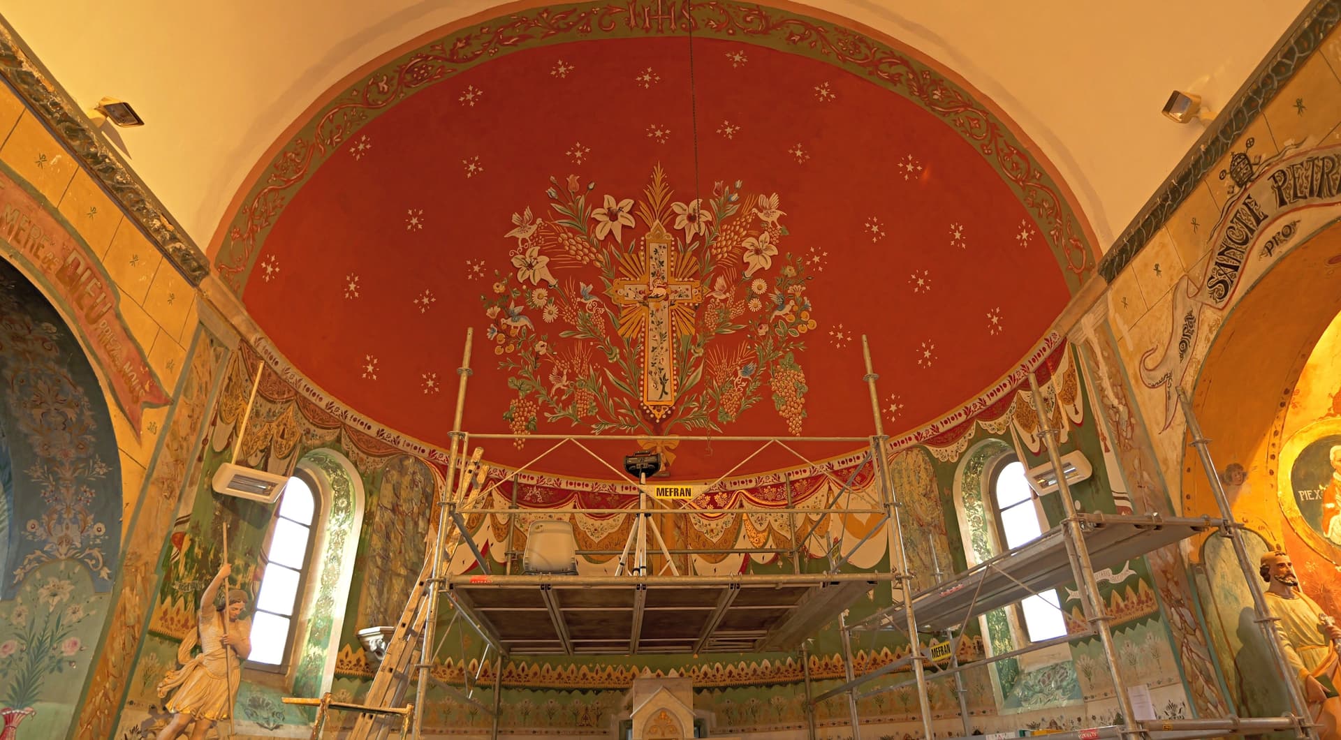 Peintures murales de l'église Saint-Pierre 