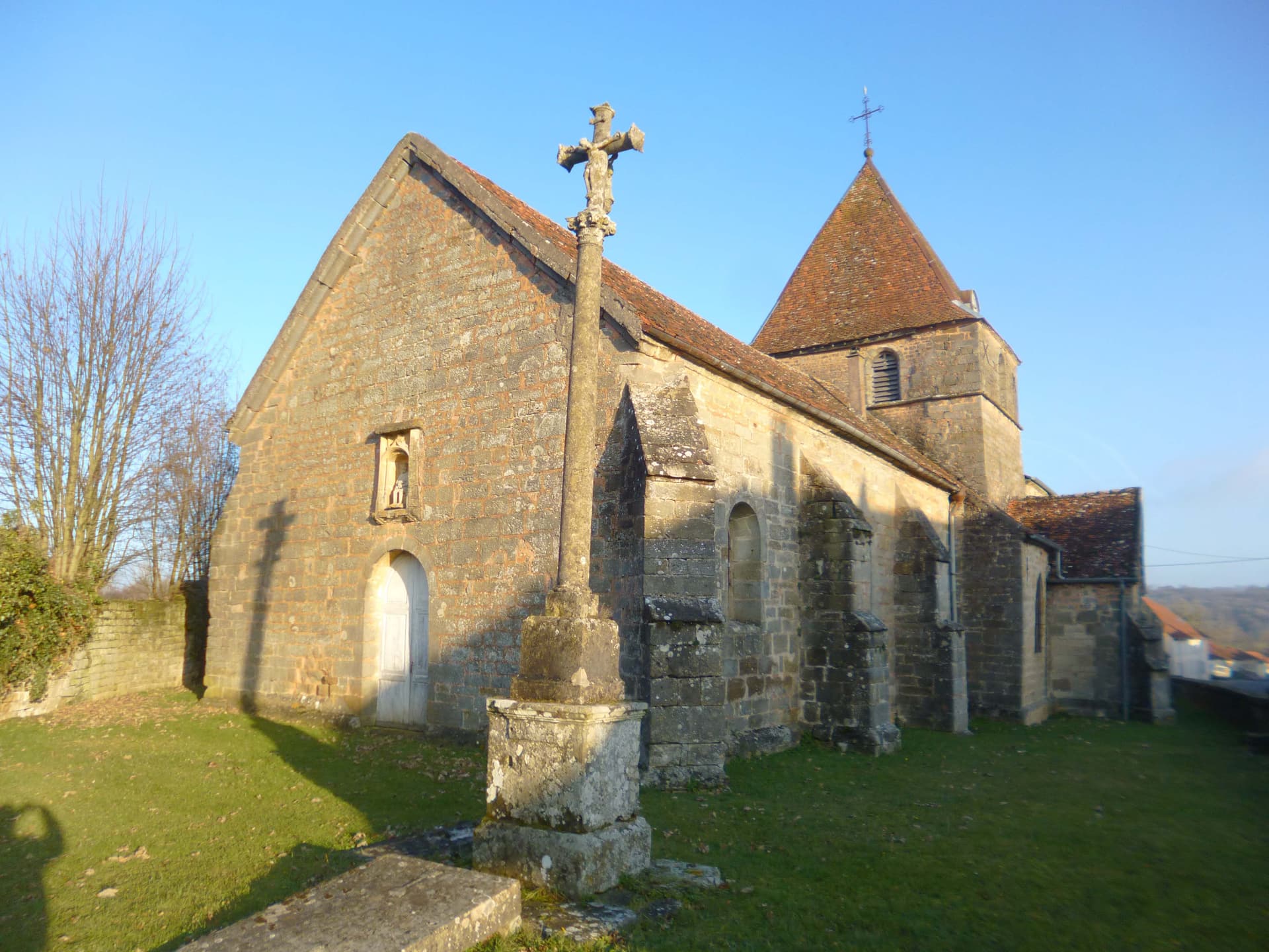 Eglise de Chauvirey le Châtel
