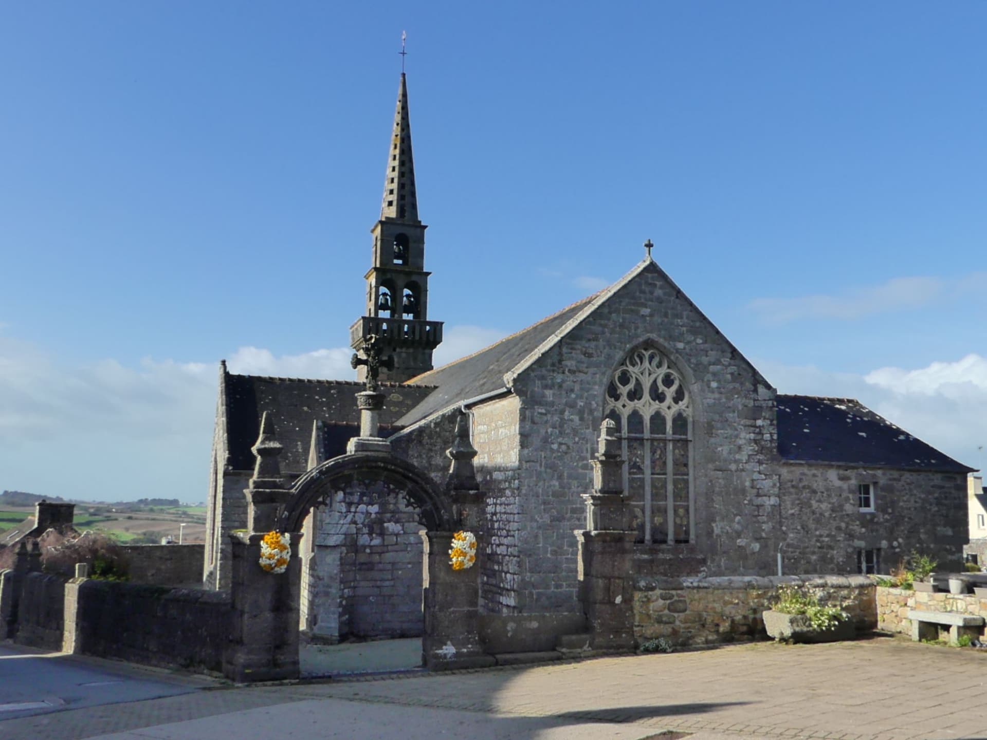 EGLISE NOTRE-DAME DE BRELES