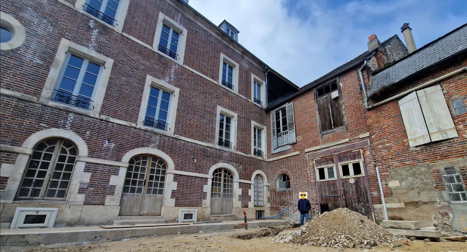 Annexe d'une ancienne école à Joigny