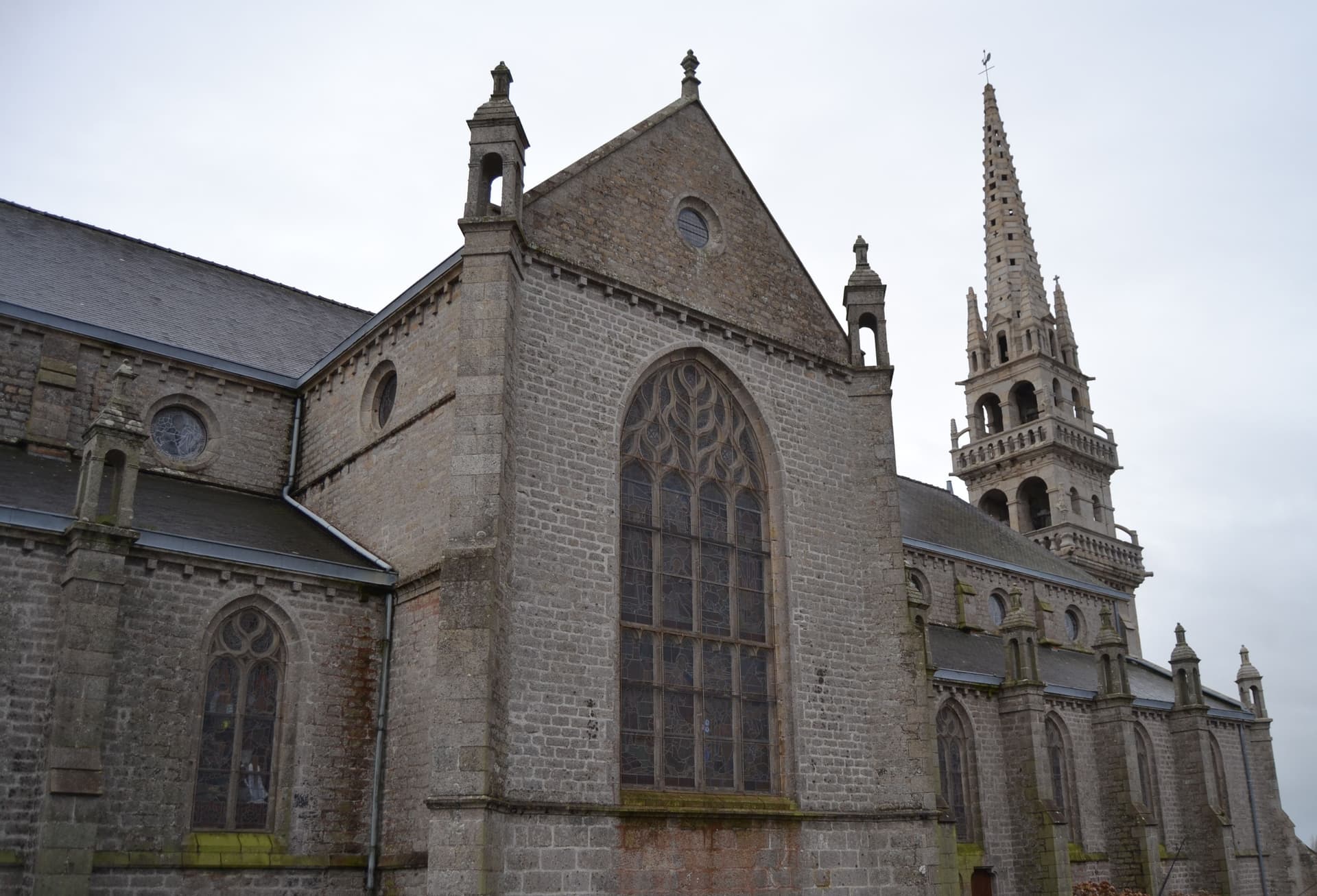 Église Saint-Pierre de Plounéour-Trez Brignogan
