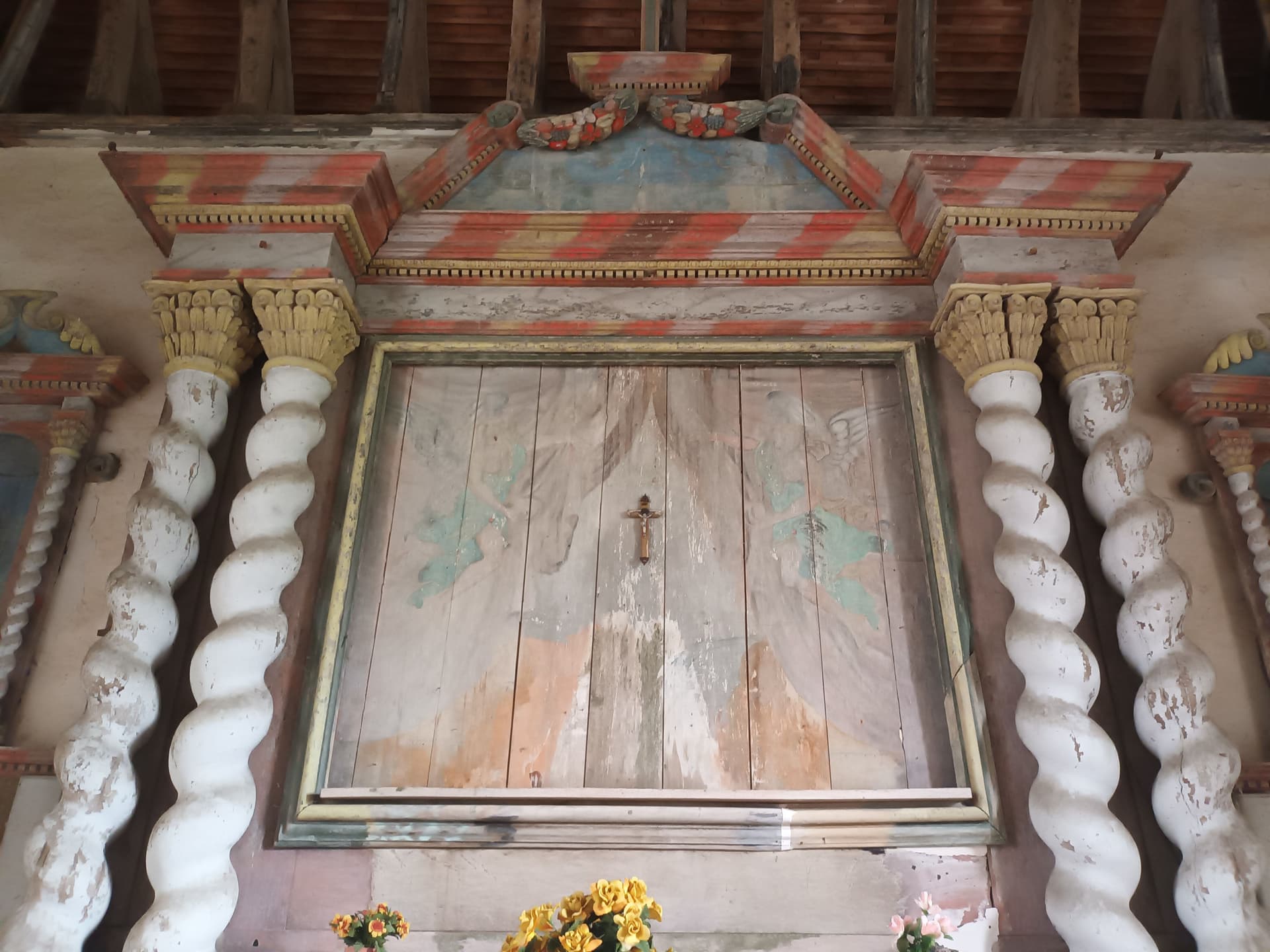 Retable de l'église Saint Saturnin de Ceaulmont