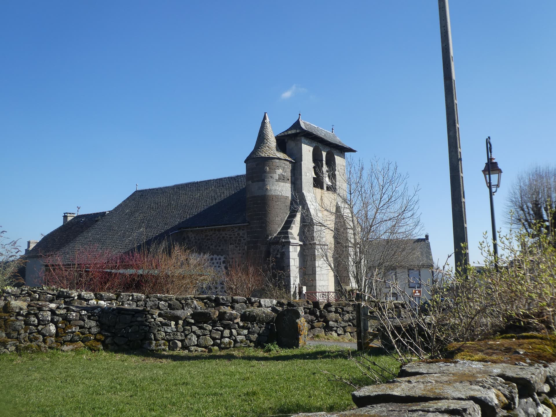 Eglise Saint Laurent de Vigouroux