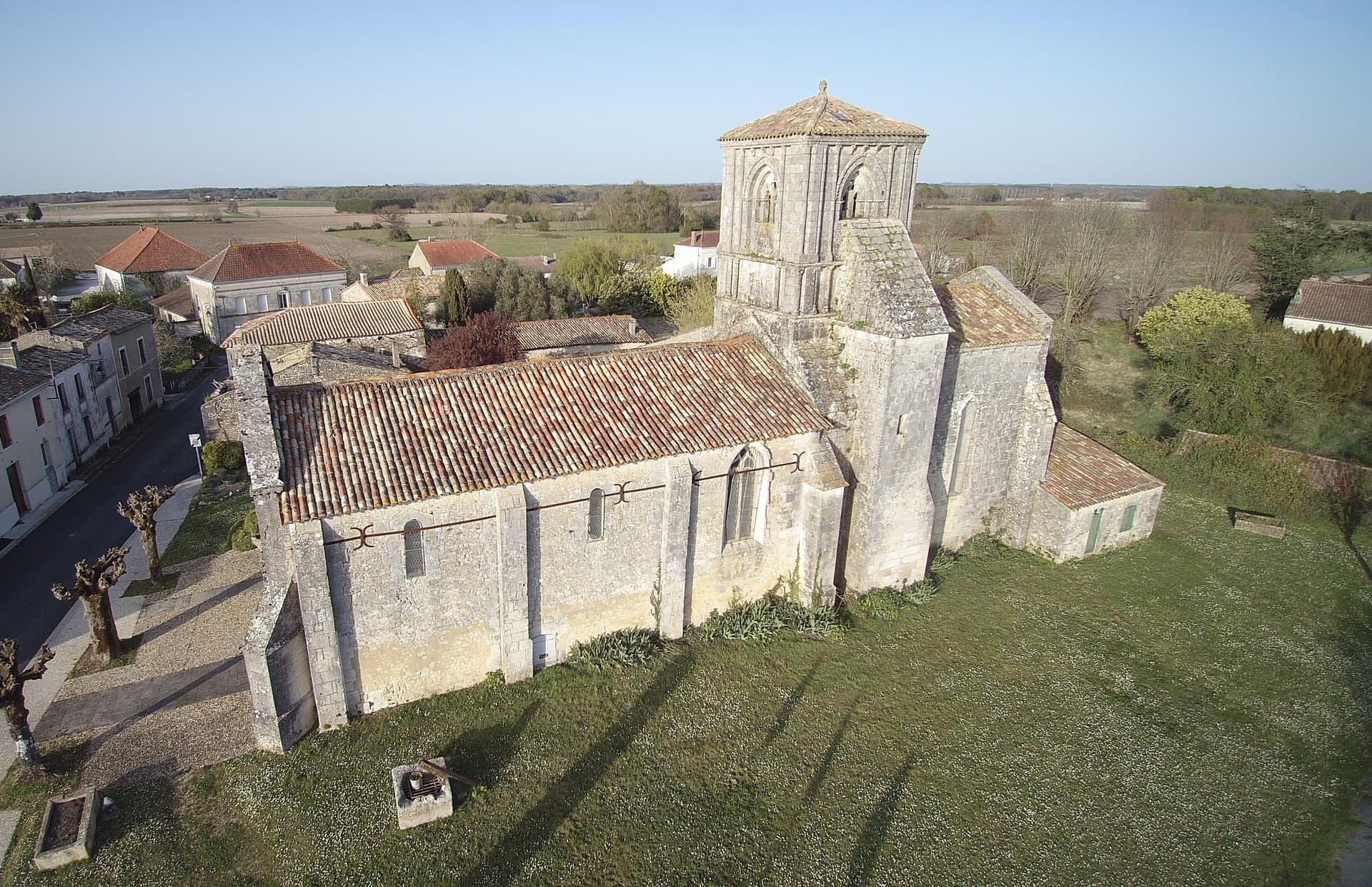 Eglise Saint-Pierre de Consac