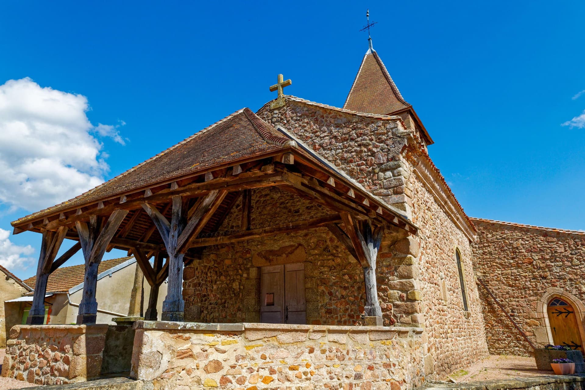 Eglise Saint-Symphorien de Sail-les-Bains