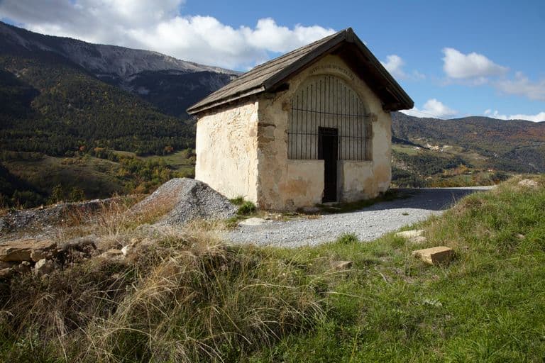 Trois chapelles et six oratoire à Méailles 