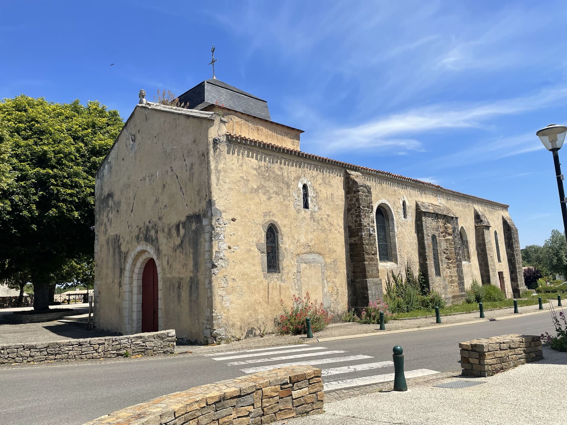 Eglise et campanile de Saint-Vincent-sur-Jard