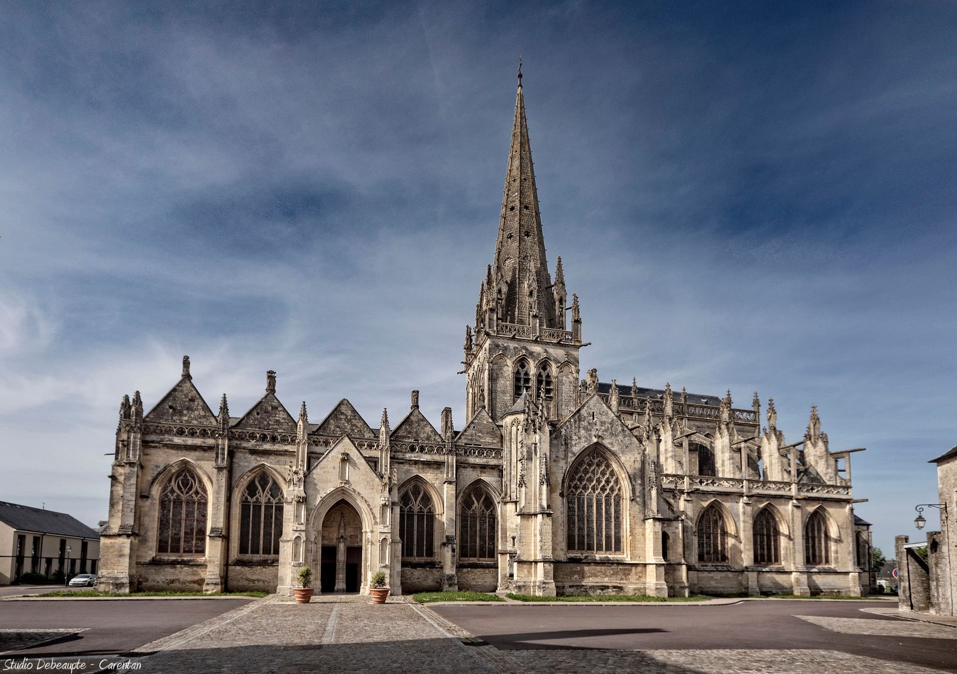 L'église Notre Dame de Carentan-les-Marais