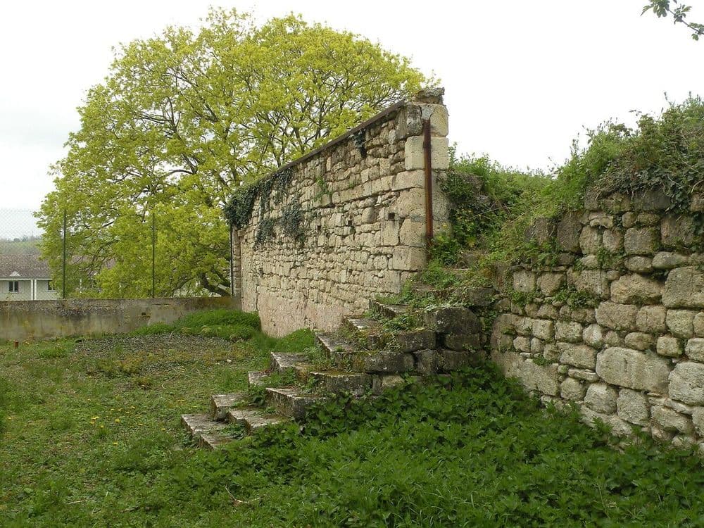 Remparts et échauguette de Fismes