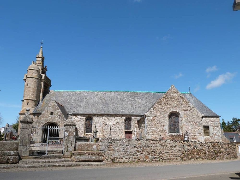 Eglise Saint-Pierre à Coatreven © Commune de Coatreven