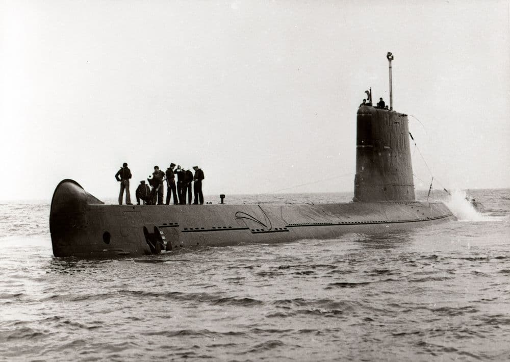 Les sous-marin Espadon aux environs de Saint-Nazaire, le 04/09/1982
