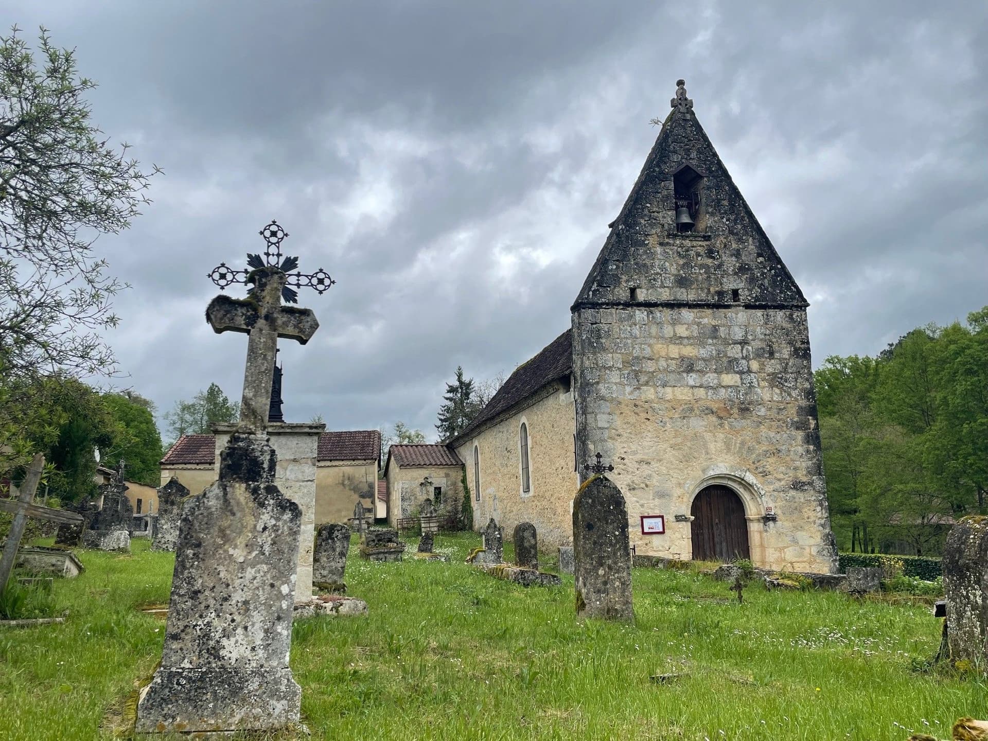 Eglise ND de Laveyssière à Eyraud-Crempse-Maurens