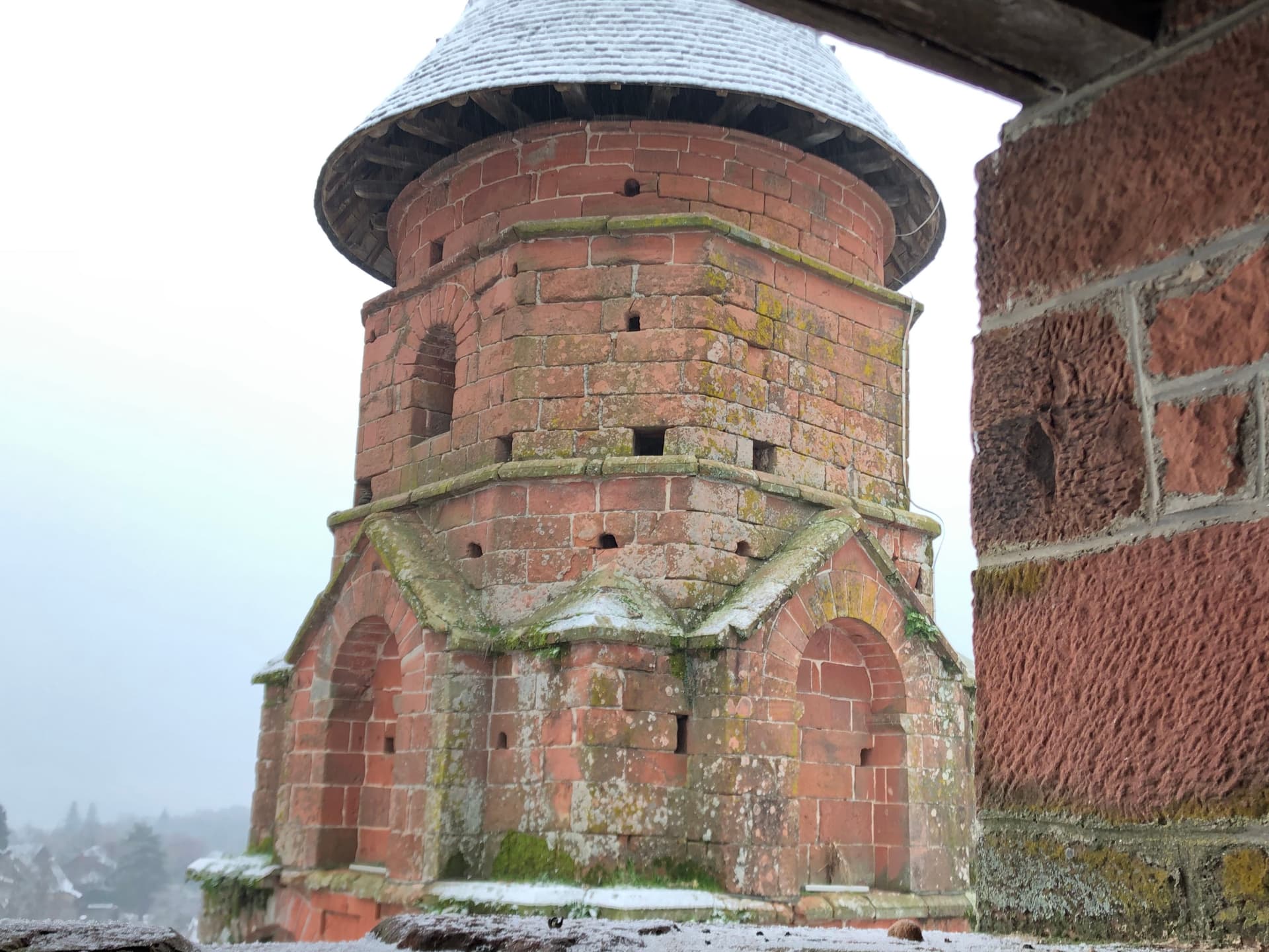 Église Saint-Pierre de Collonges-la-Rouge