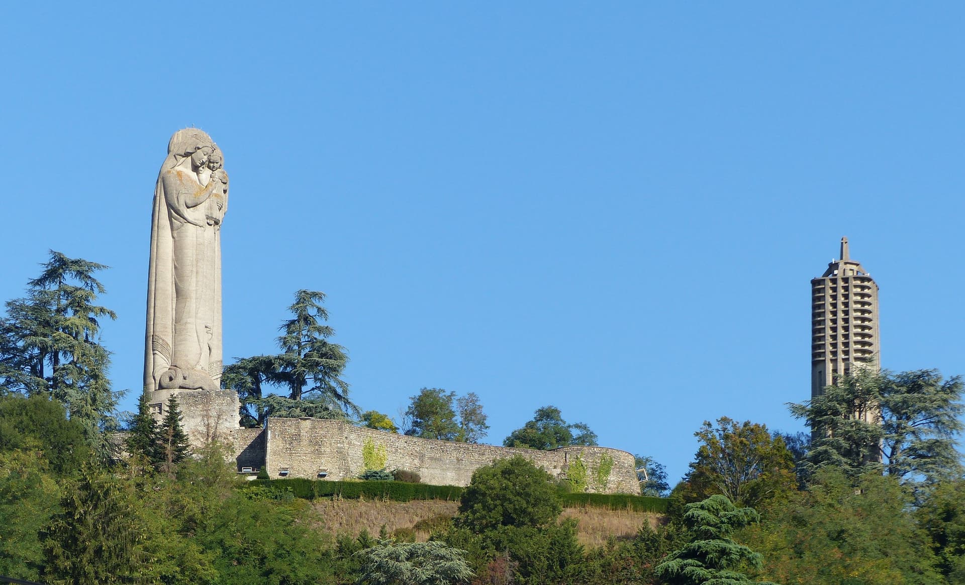 Madone et carillon Miribel