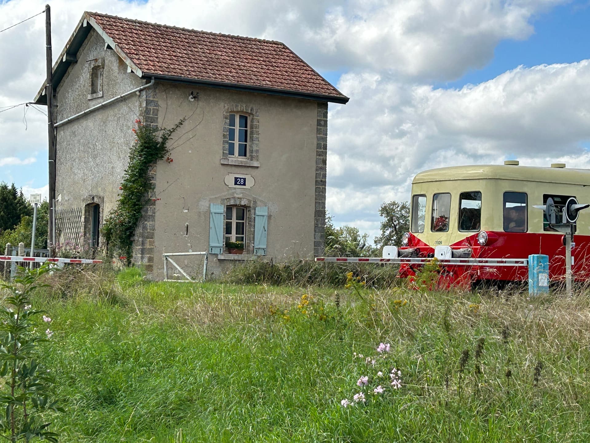 La maison garde-barrière à Dhuys et Morin en Brie