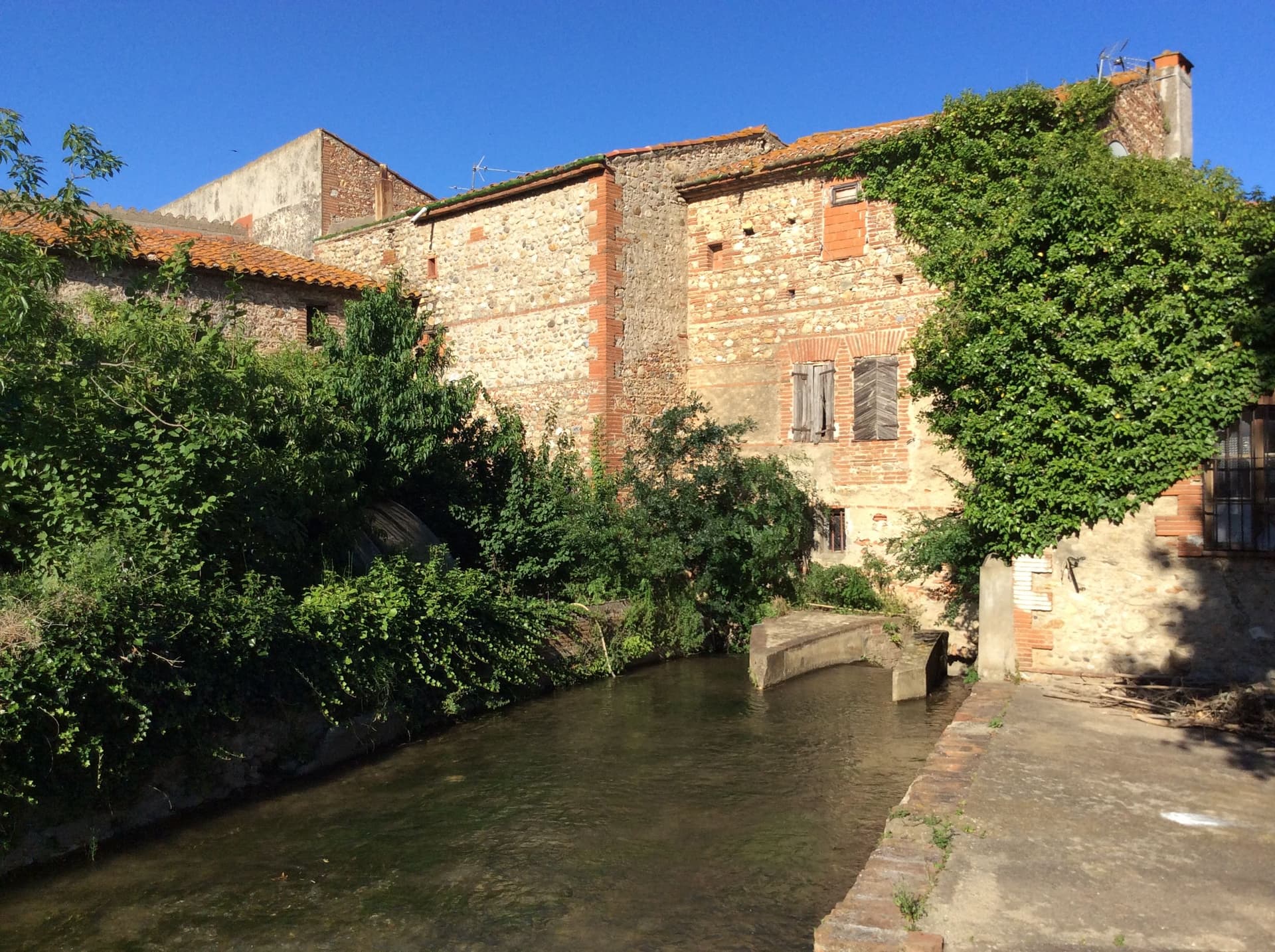 Le moulin à eau de Villeneuve-la-Rivière